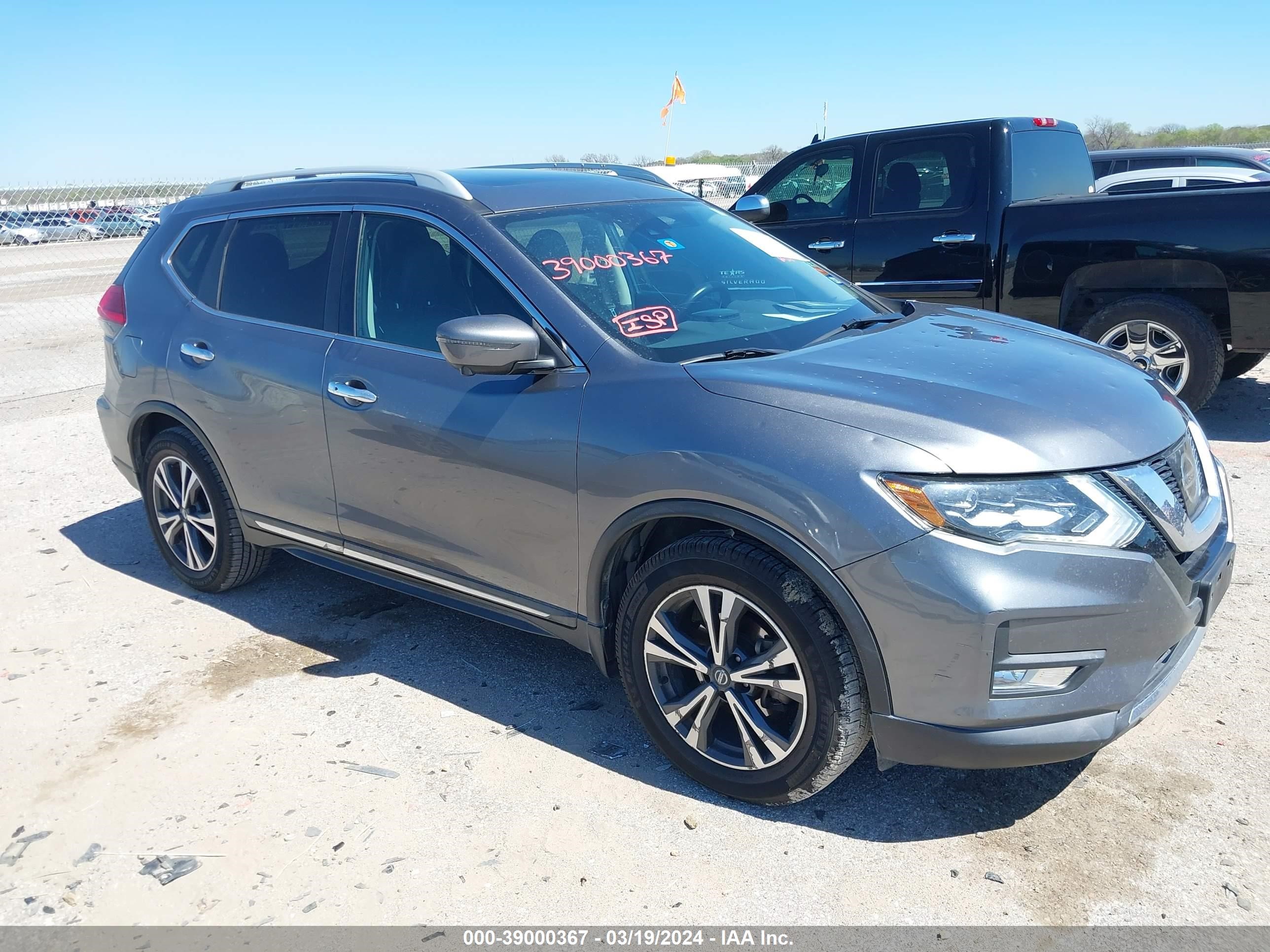 NISSAN ROGUE 2017 5n1at2mt2hc876571