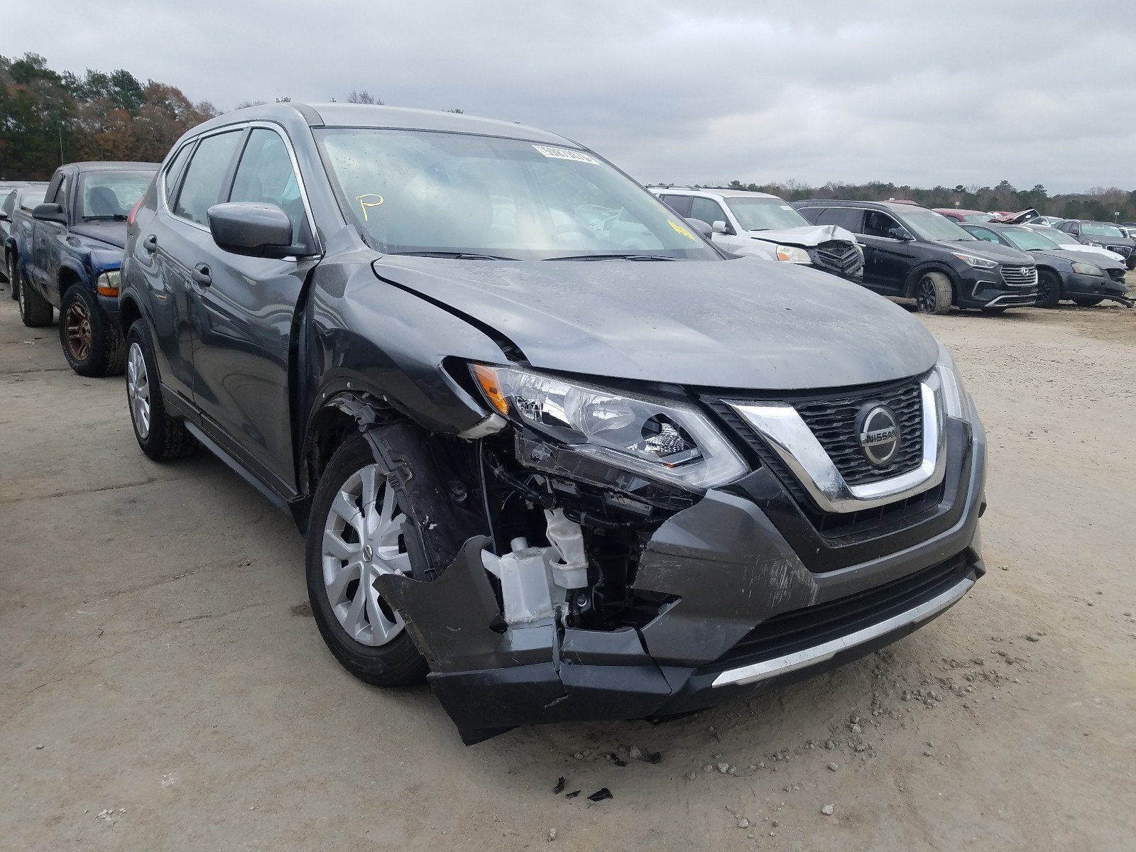 NISSAN ROGUE S 2018 5n1at2mt2jc707317