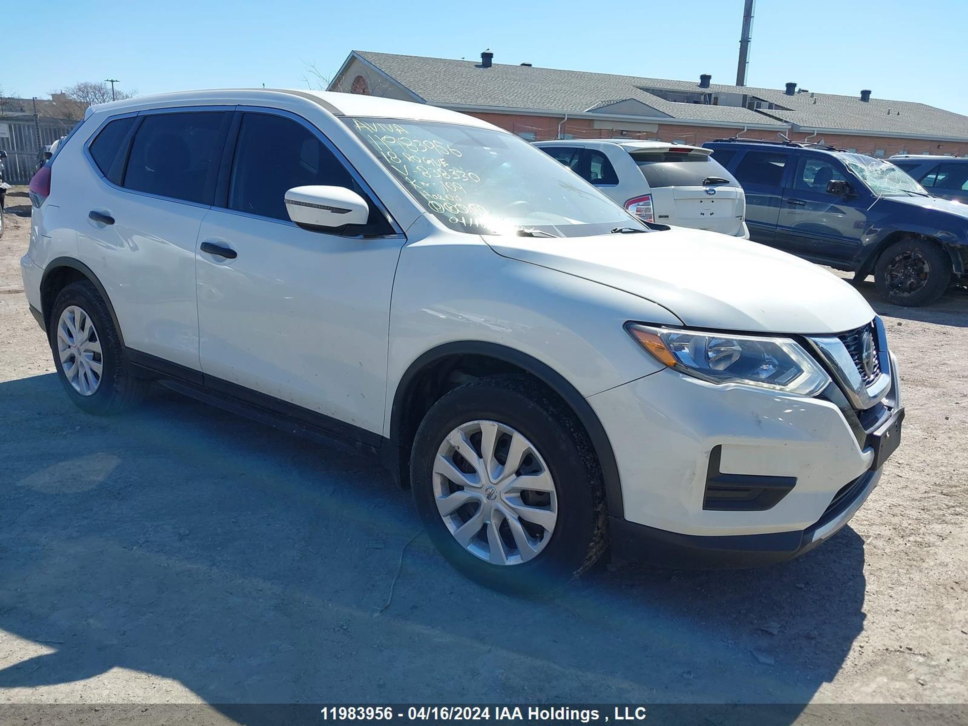 NISSAN ROGUE 2018 5n1at2mt2jc838330