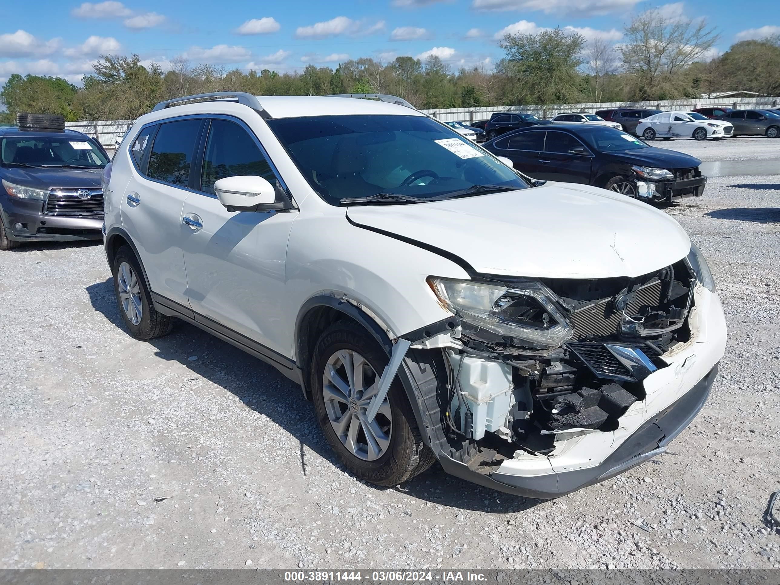 NISSAN ROGUE 2014 5n1at2mt3ec755009