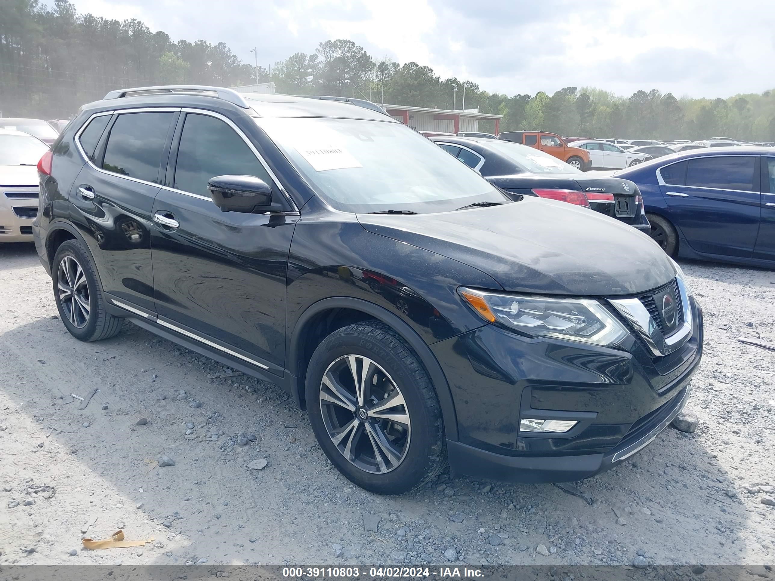 NISSAN ROGUE 2017 5n1at2mt3hc820655