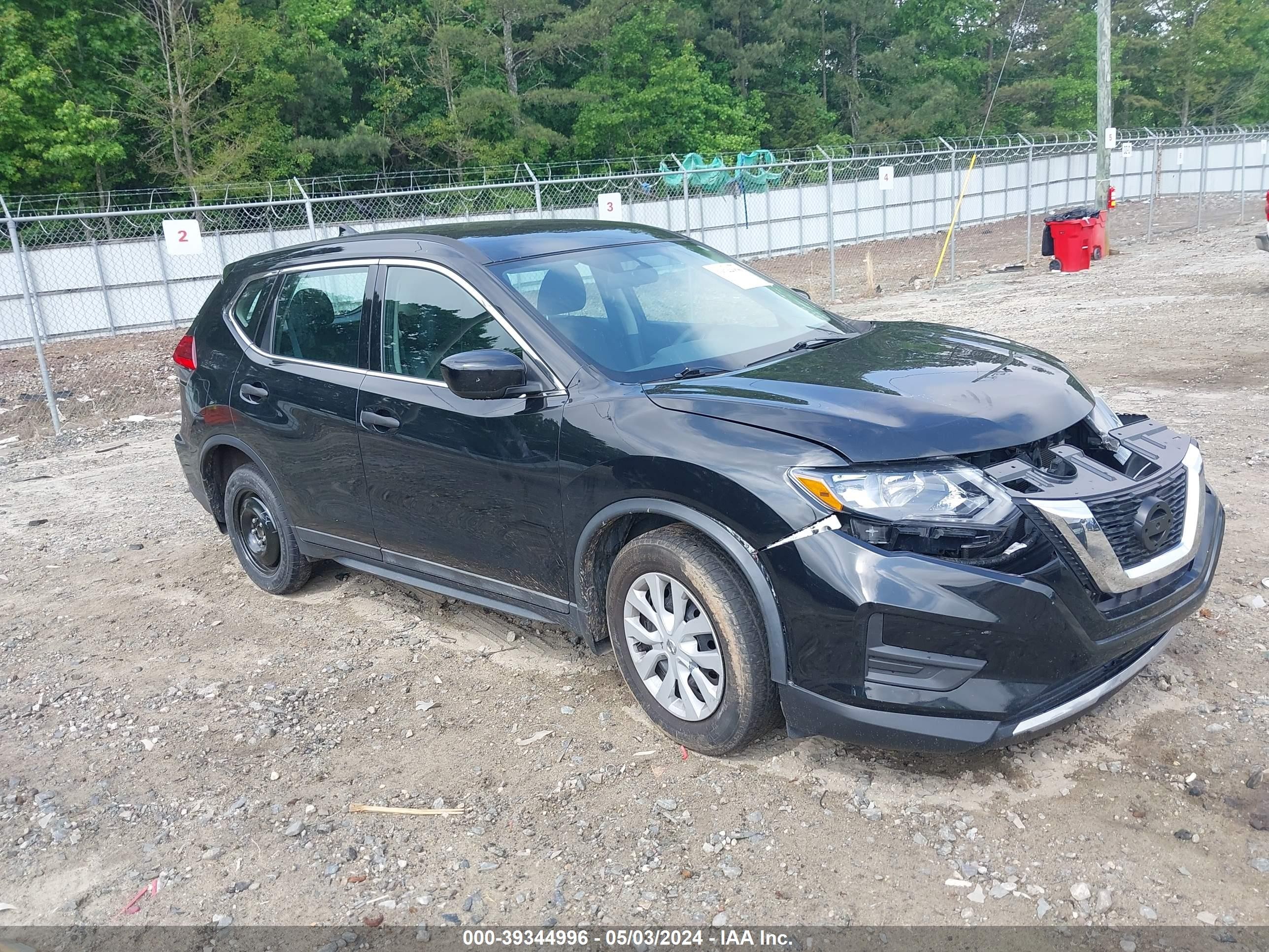 NISSAN ROGUE 2017 5n1at2mt3hc863506