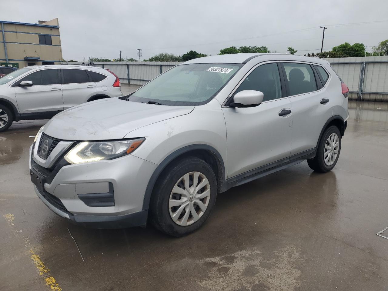 NISSAN ROGUE 2017 5n1at2mt3hc893640