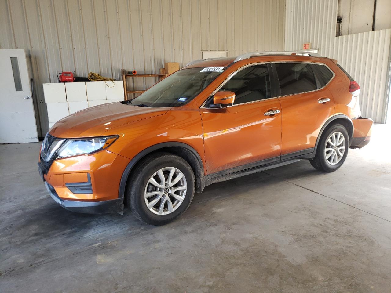 NISSAN ROGUE 2018 5n1at2mt3jc789686