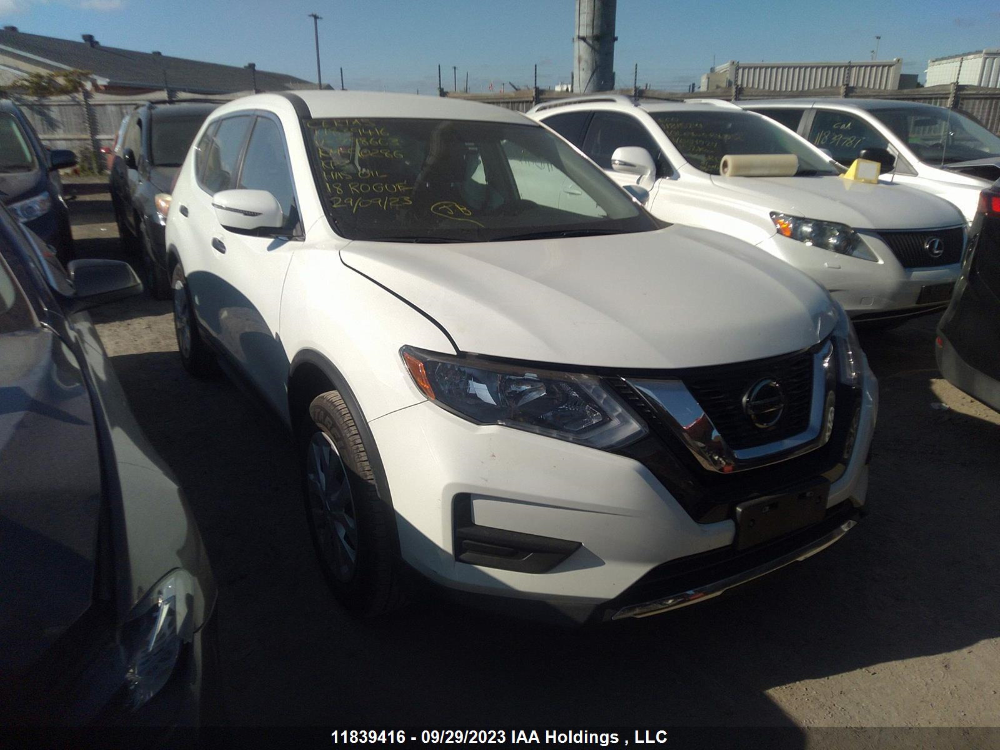 NISSAN ROGUE 2018 5n1at2mt3jc798663