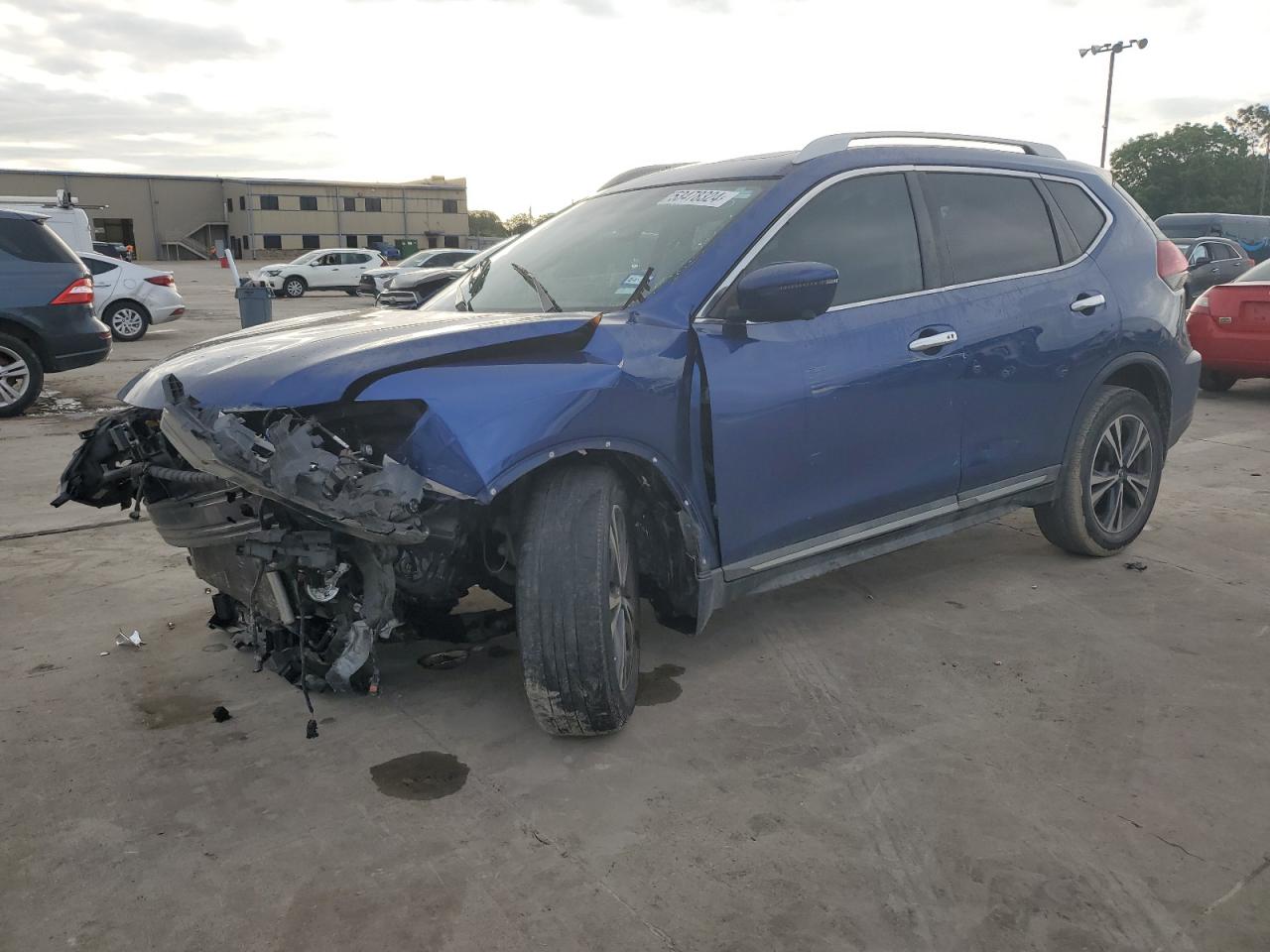 NISSAN ROGUE 2018 5n1at2mt3jc808284