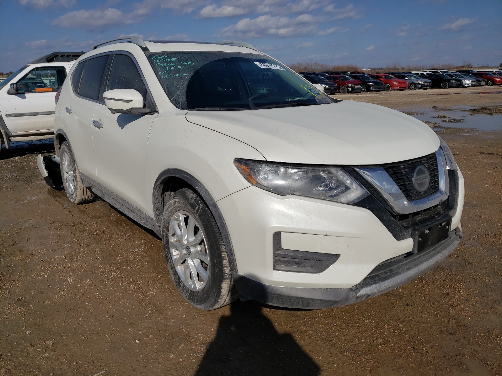 NISSAN ROGUE S 2018 5n1at2mt3jc814554