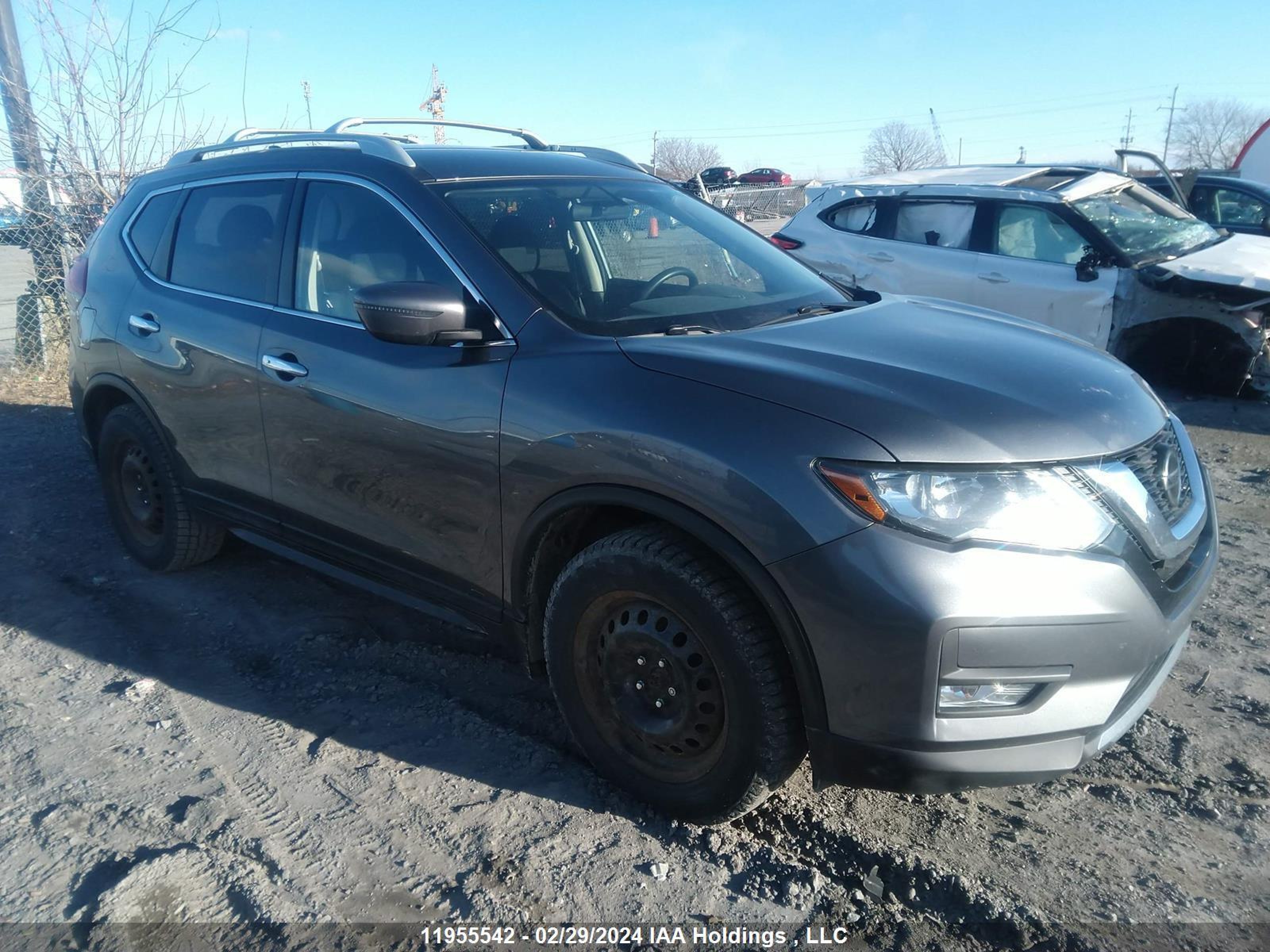 NISSAN ROGUE 2018 5n1at2mt3jc825554