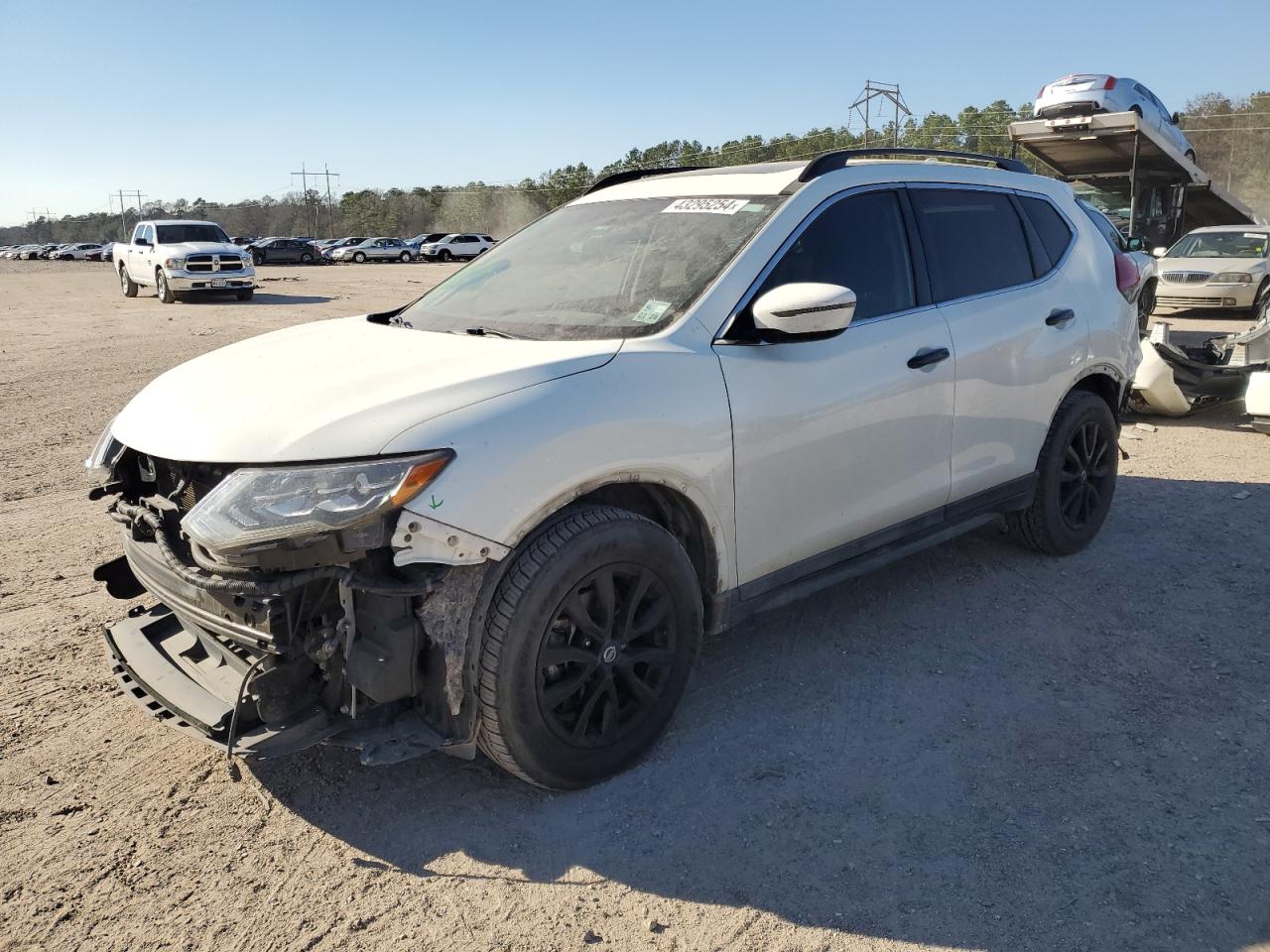 NISSAN ROGUE 2017 5n1at2mt4hc769876