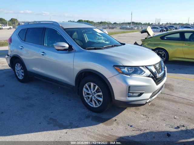 NISSAN ROGUE 2017 5n1at2mt4hc878600