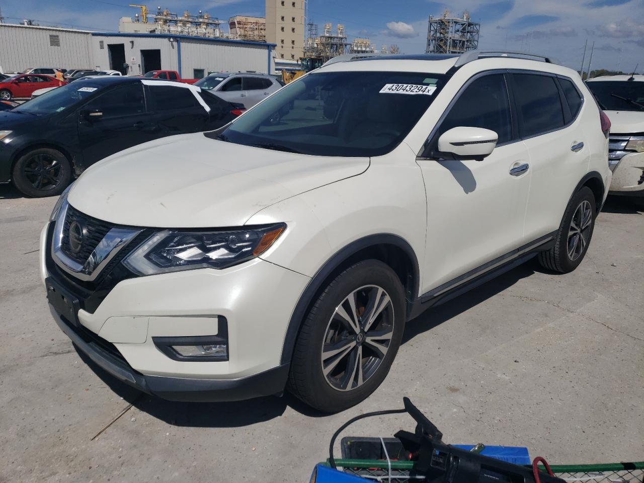 NISSAN ROGUE 2018 5n1at2mt4jc710588