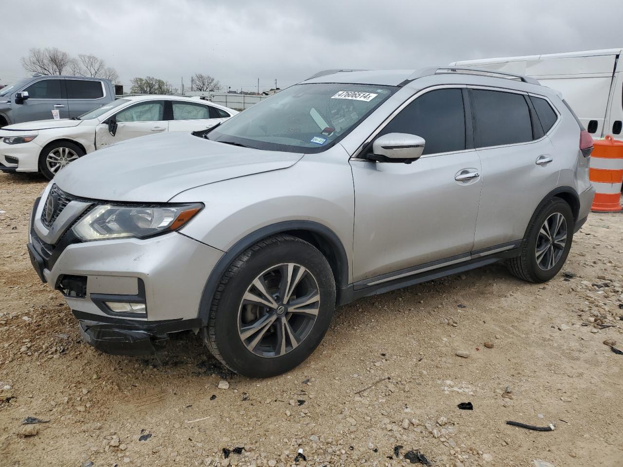 NISSAN ROGUE 2018 5n1at2mt4jc740237