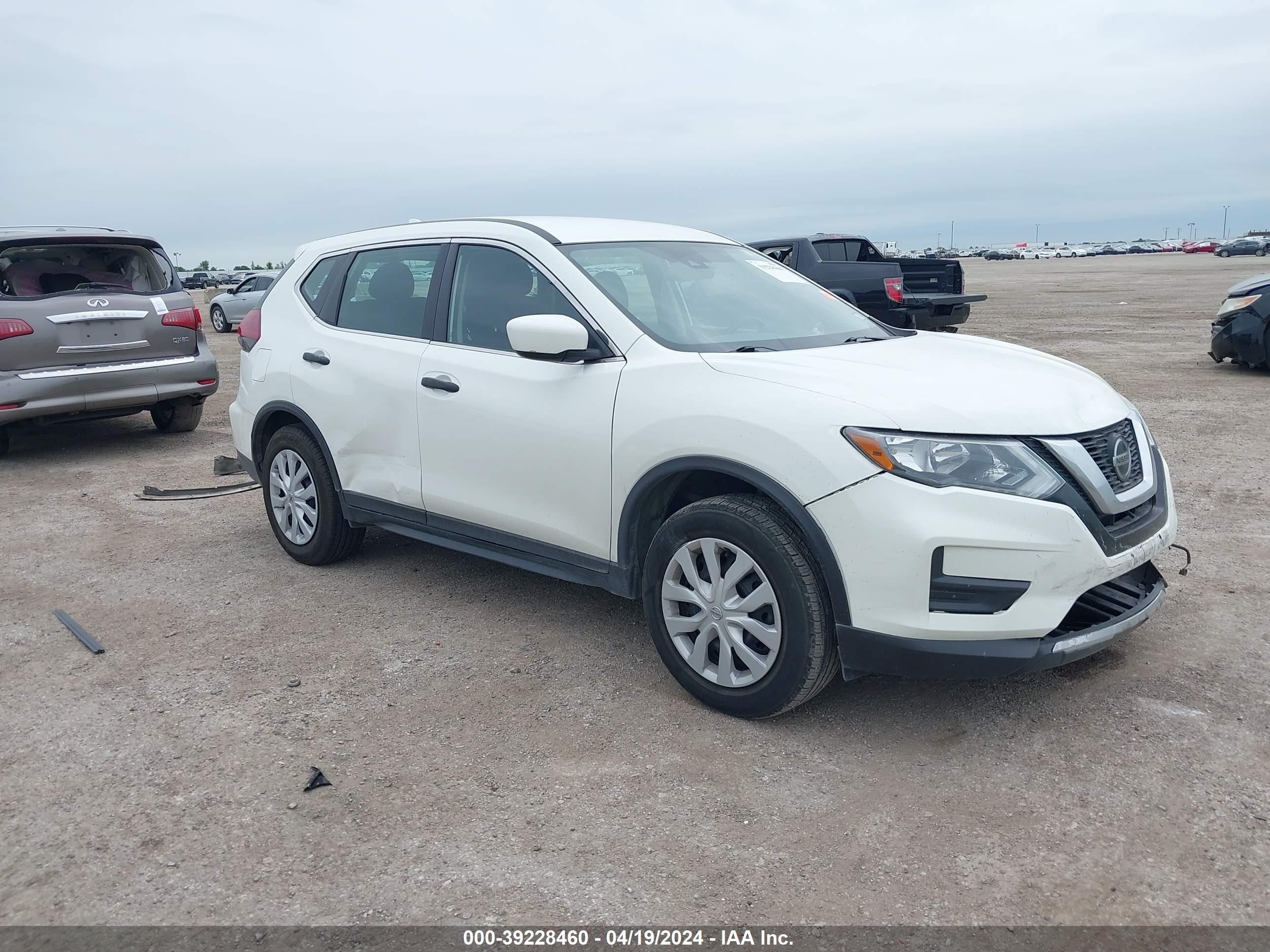 NISSAN ROGUE 2019 5n1at2mt4kc770257