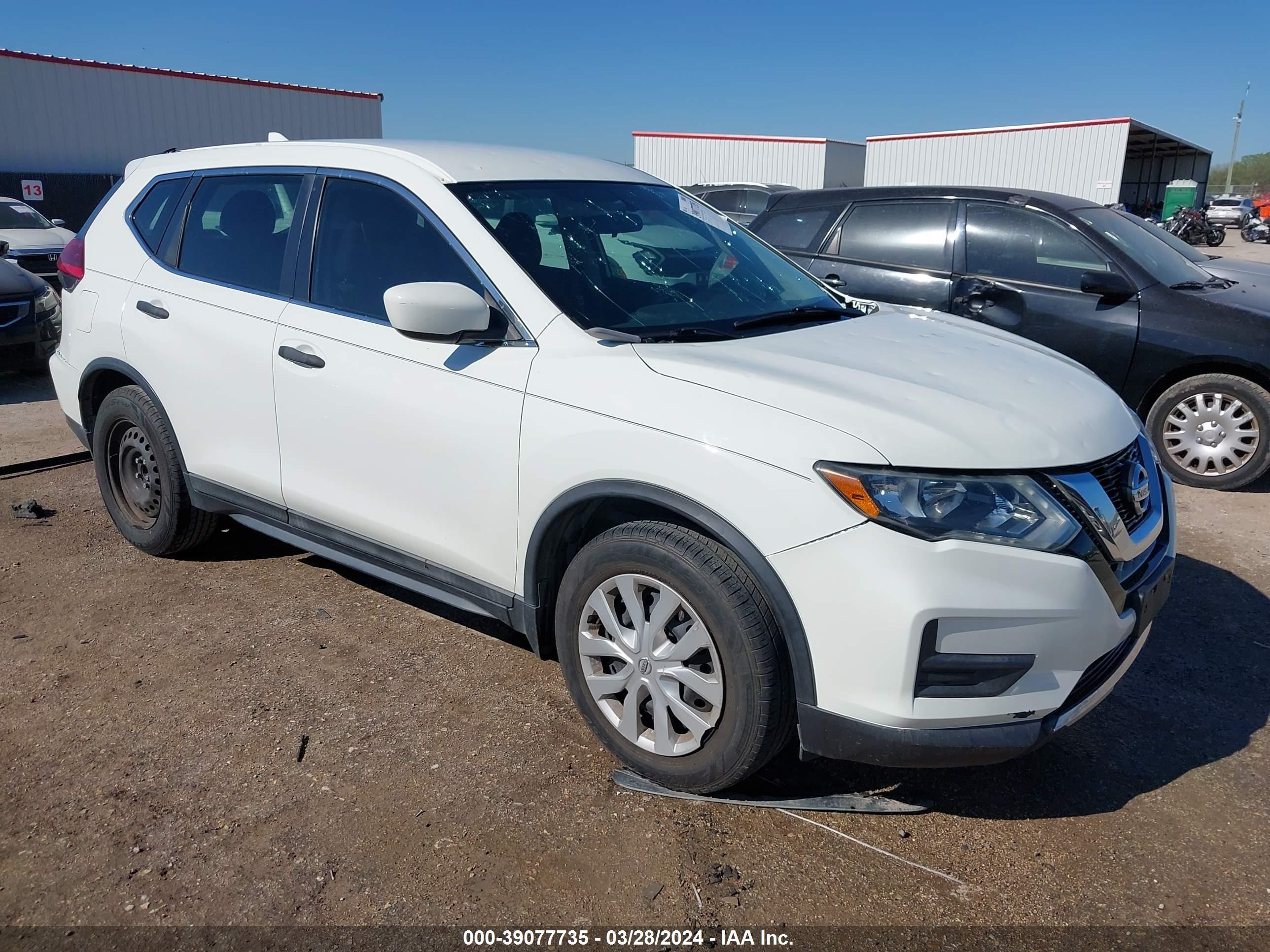 NISSAN ROGUE 2017 5n1at2mt5hc799646