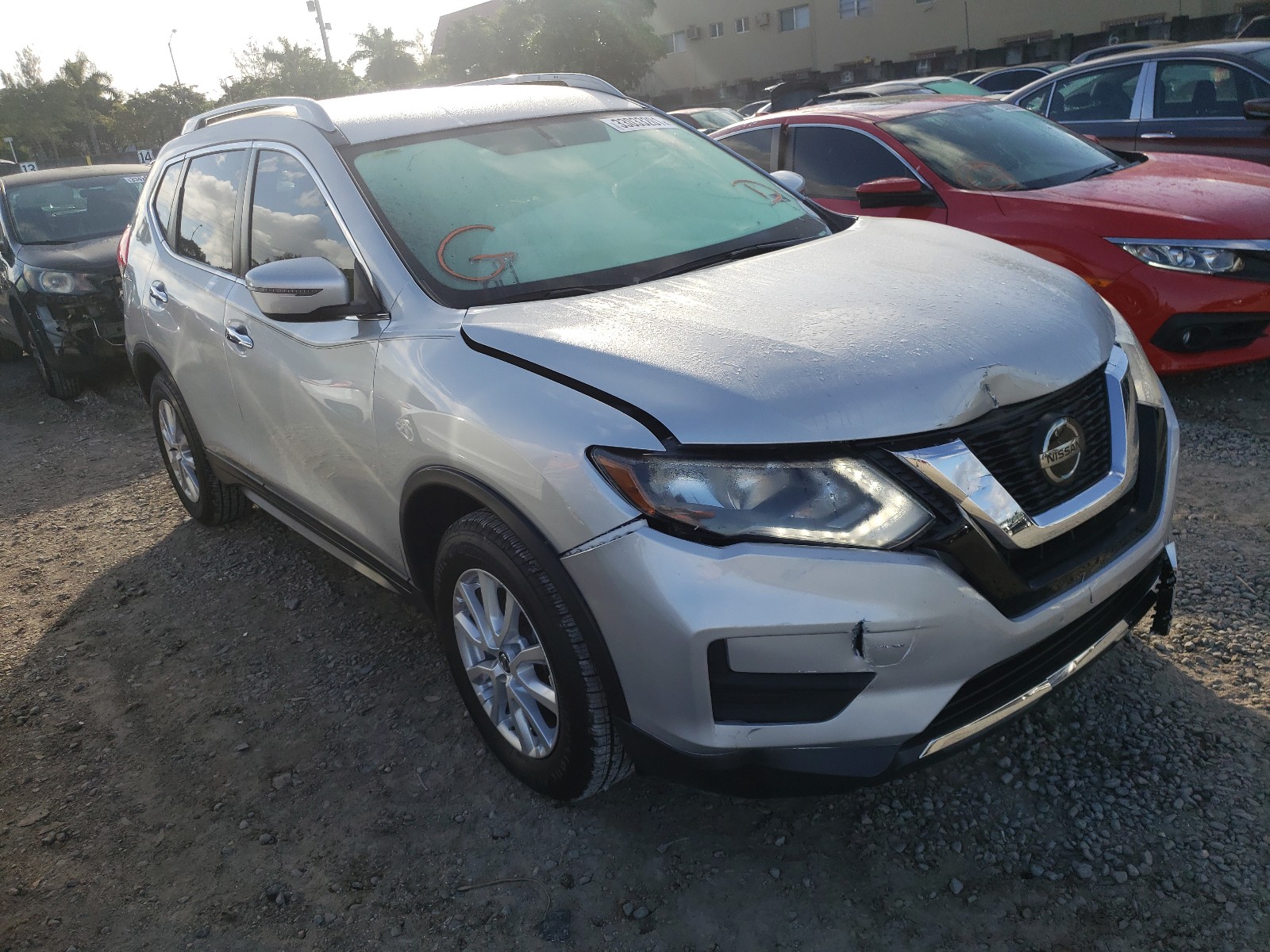 NISSAN ROGUE S 2018 5n1at2mt5jc795148