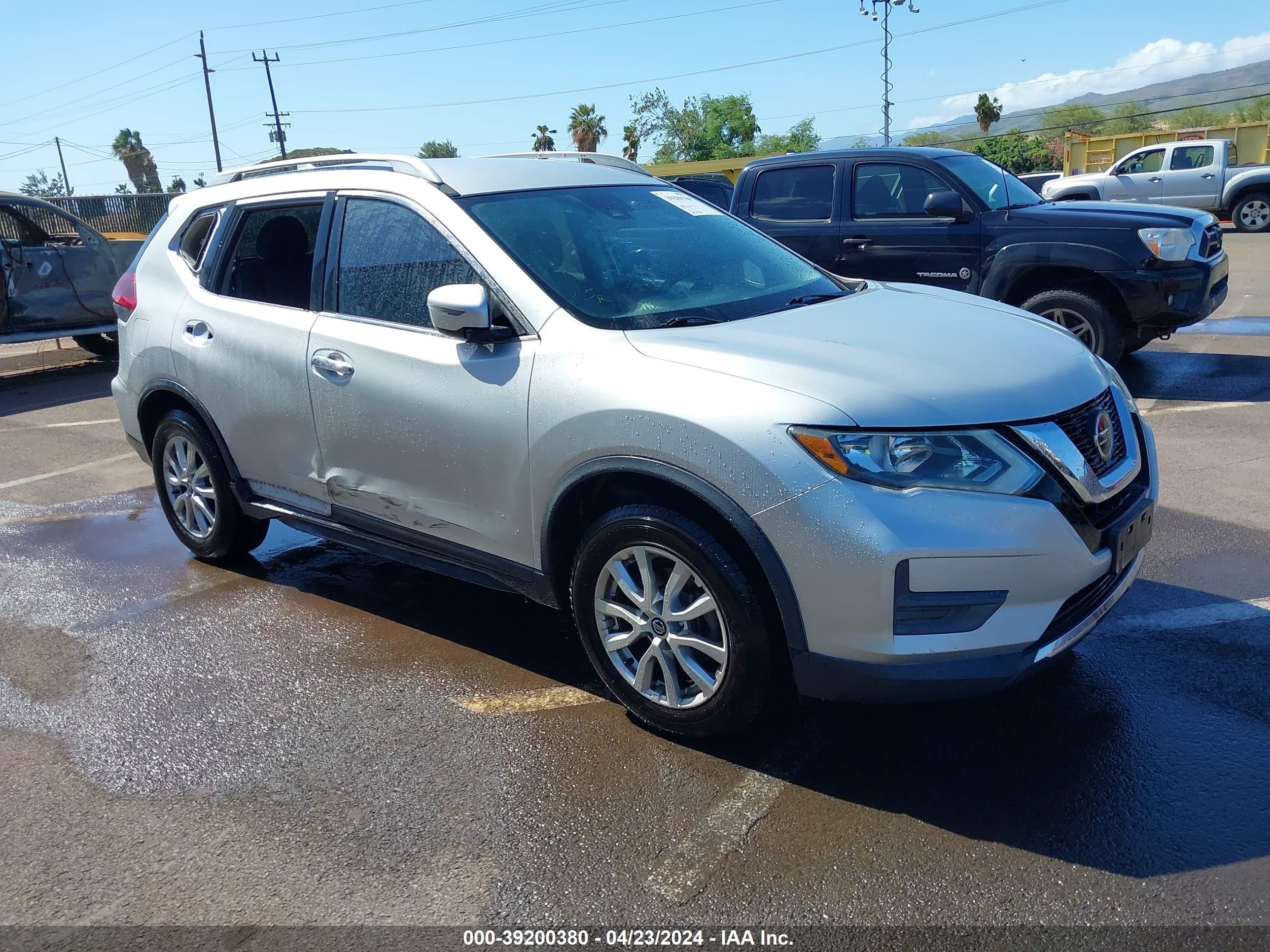 NISSAN ROGUE 2019 5n1at2mt5kc768517