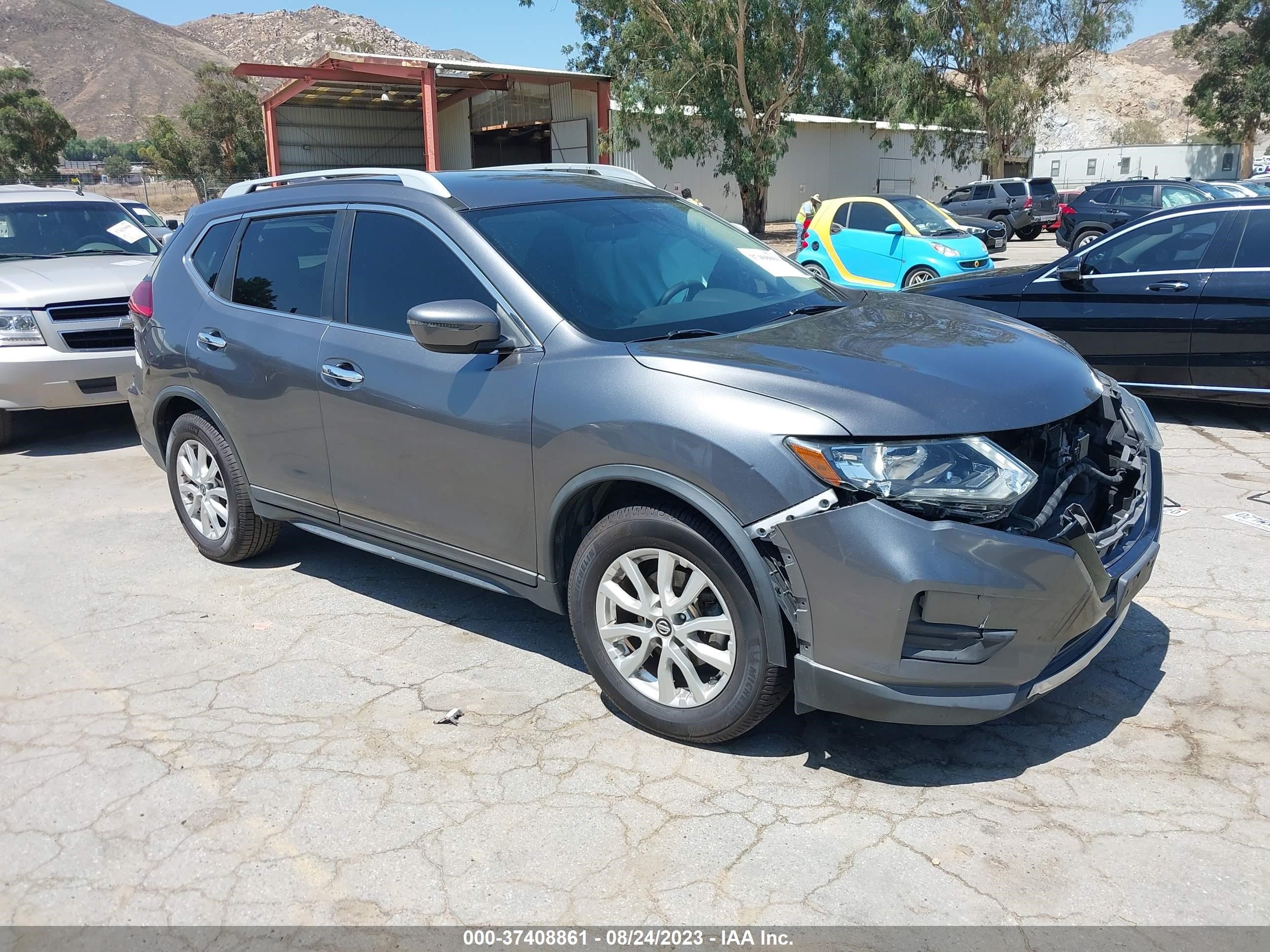 NISSAN ROGUE 2017 5n1at2mt6hc850197