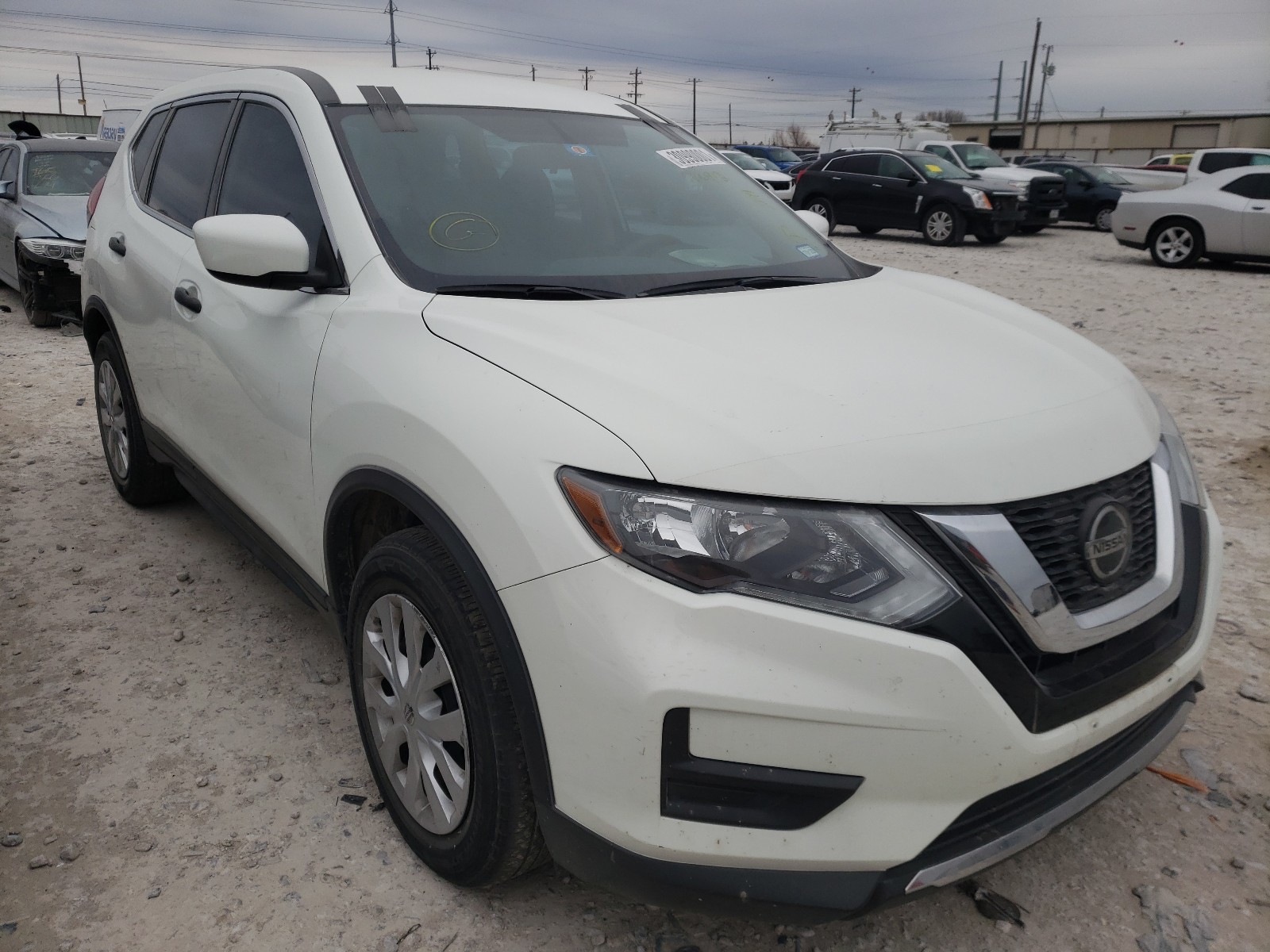 NISSAN ROGUE S 2018 5n1at2mt6jc716912