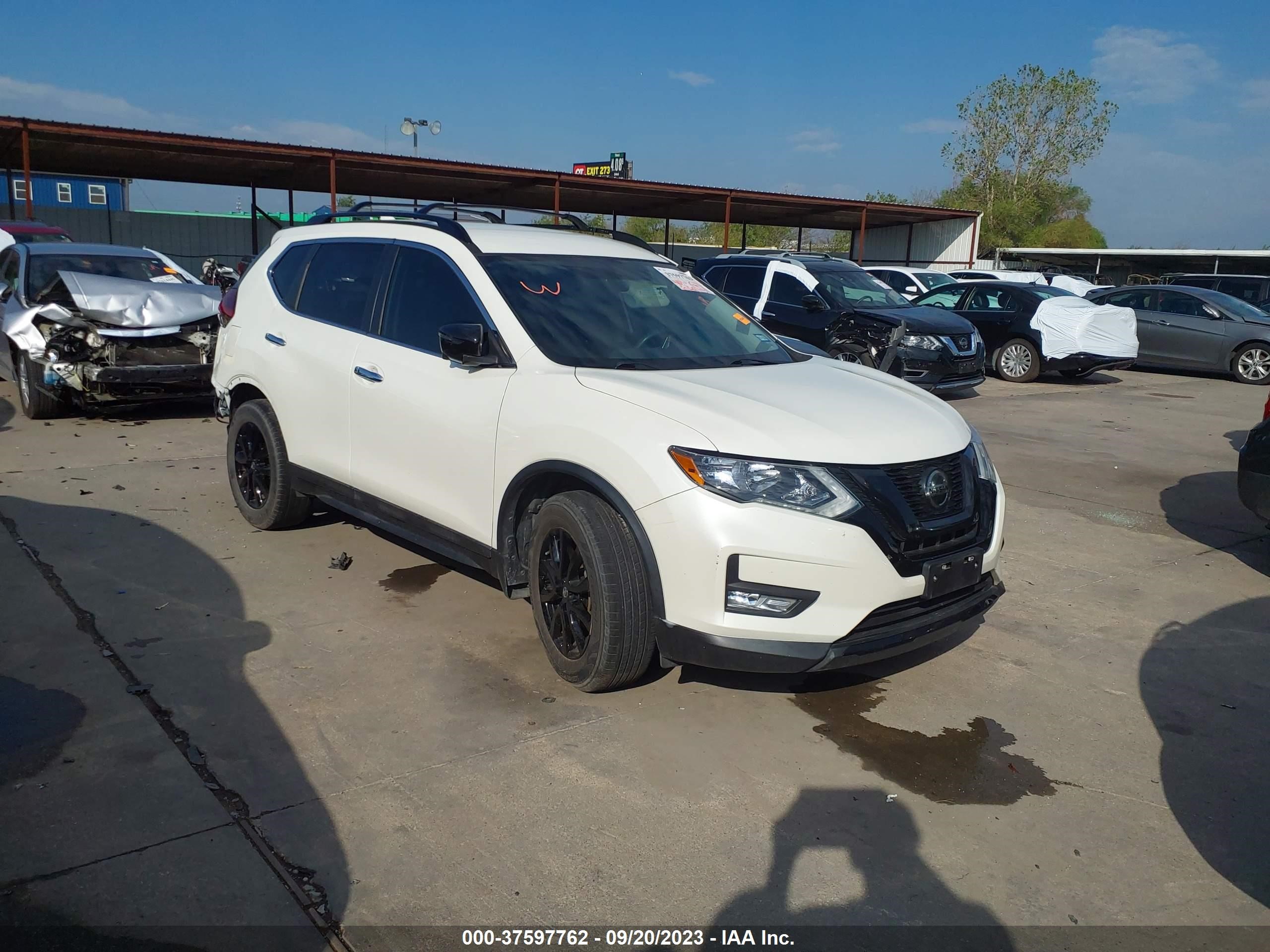 NISSAN ROGUE 2018 5n1at2mt6jc740904