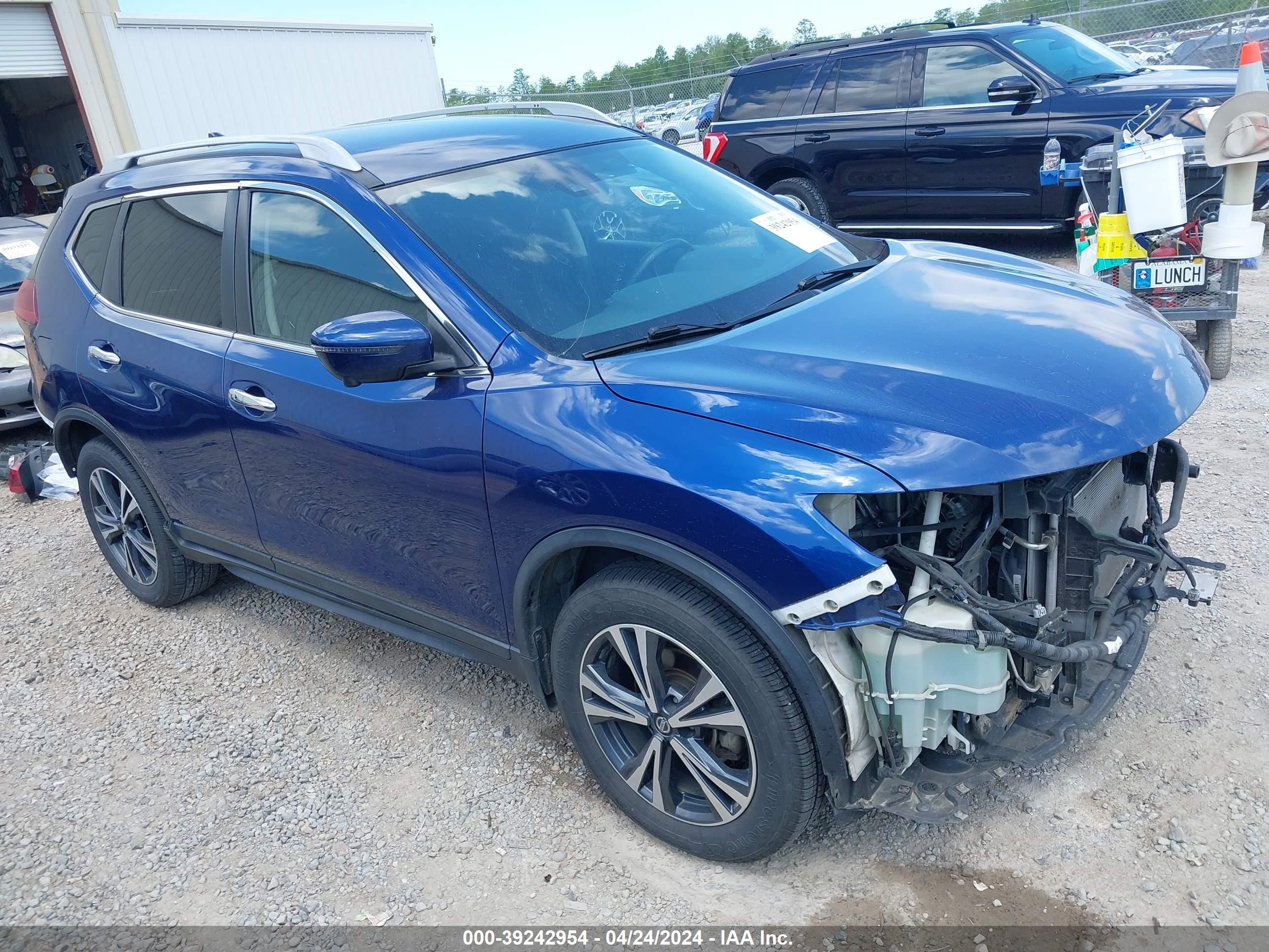 NISSAN ROGUE 2019 5n1at2mt6kc787755