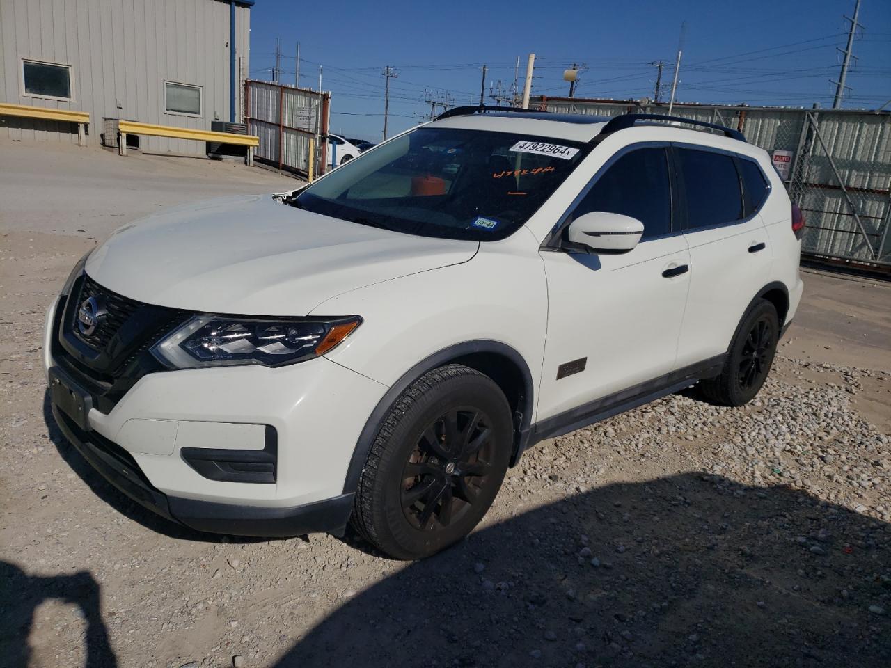 NISSAN ROGUE 2017 5n1at2mt7hc770259