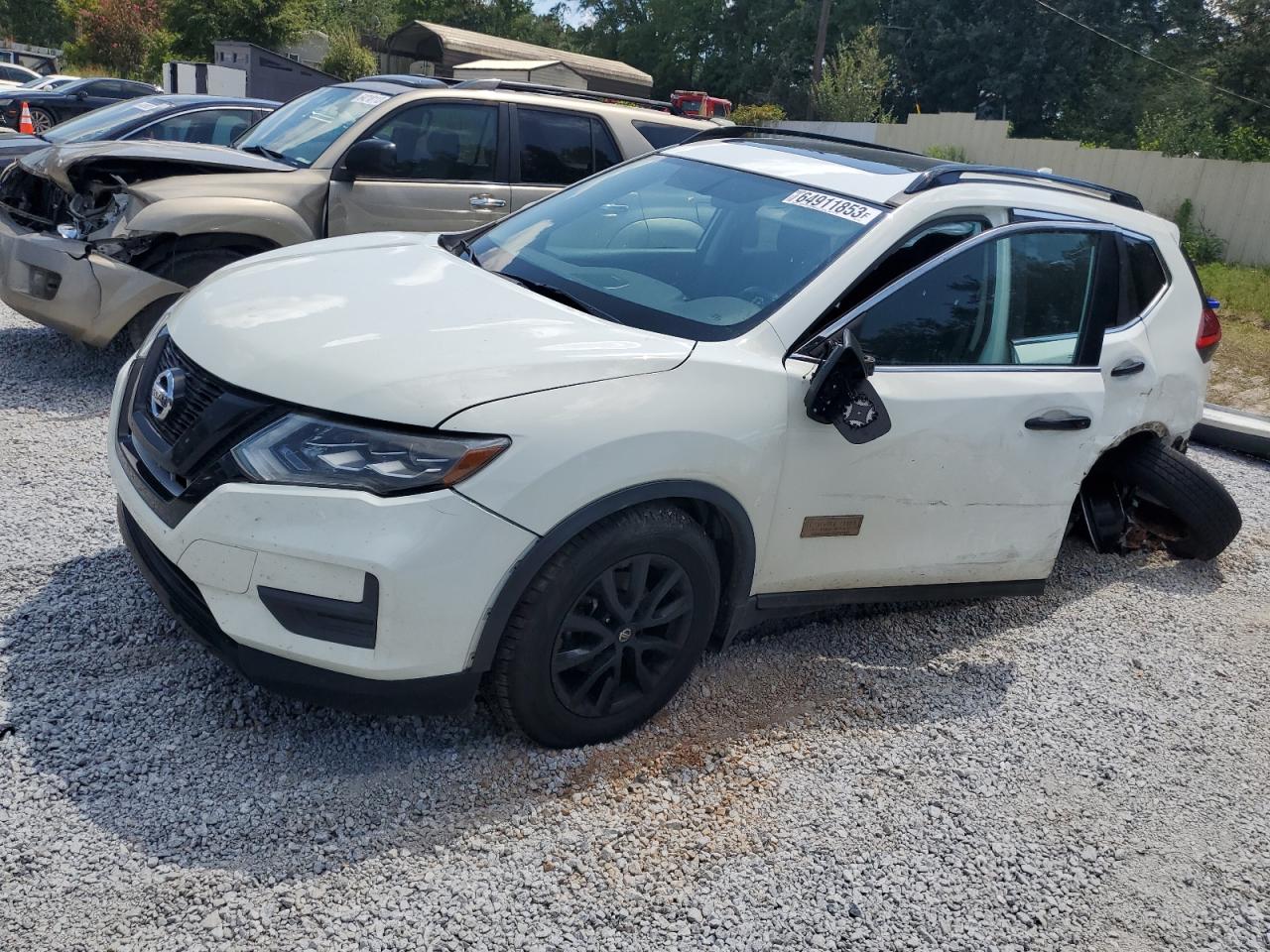 NISSAN ROGUE 2017 5n1at2mt7hc771816