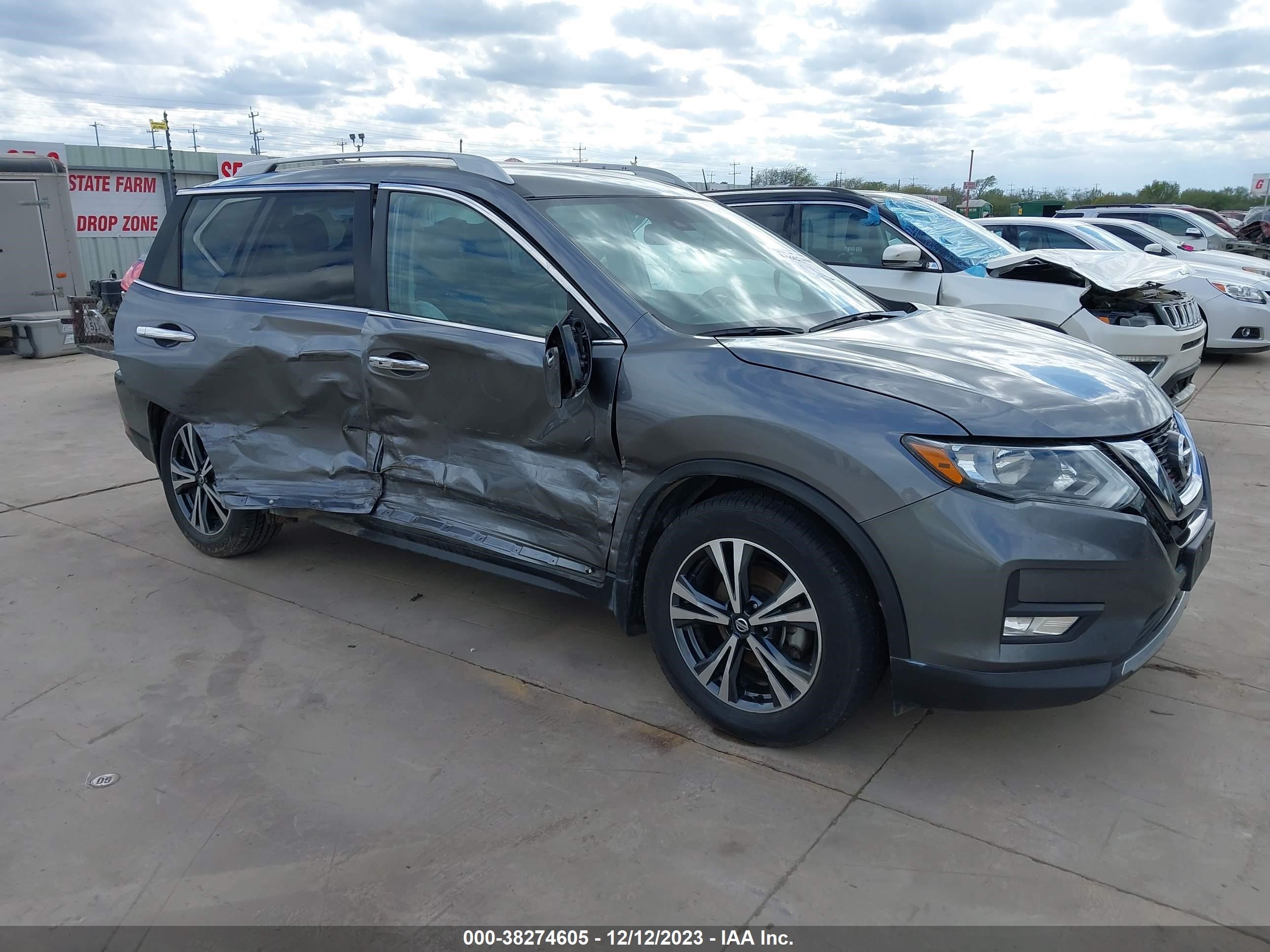 NISSAN ROGUE 2017 5n1at2mt7hc782783