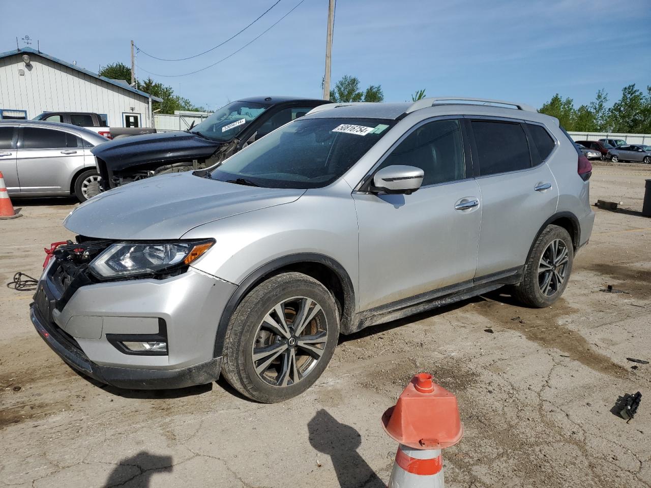 NISSAN ROGUE 2018 5n1at2mt7jc777380