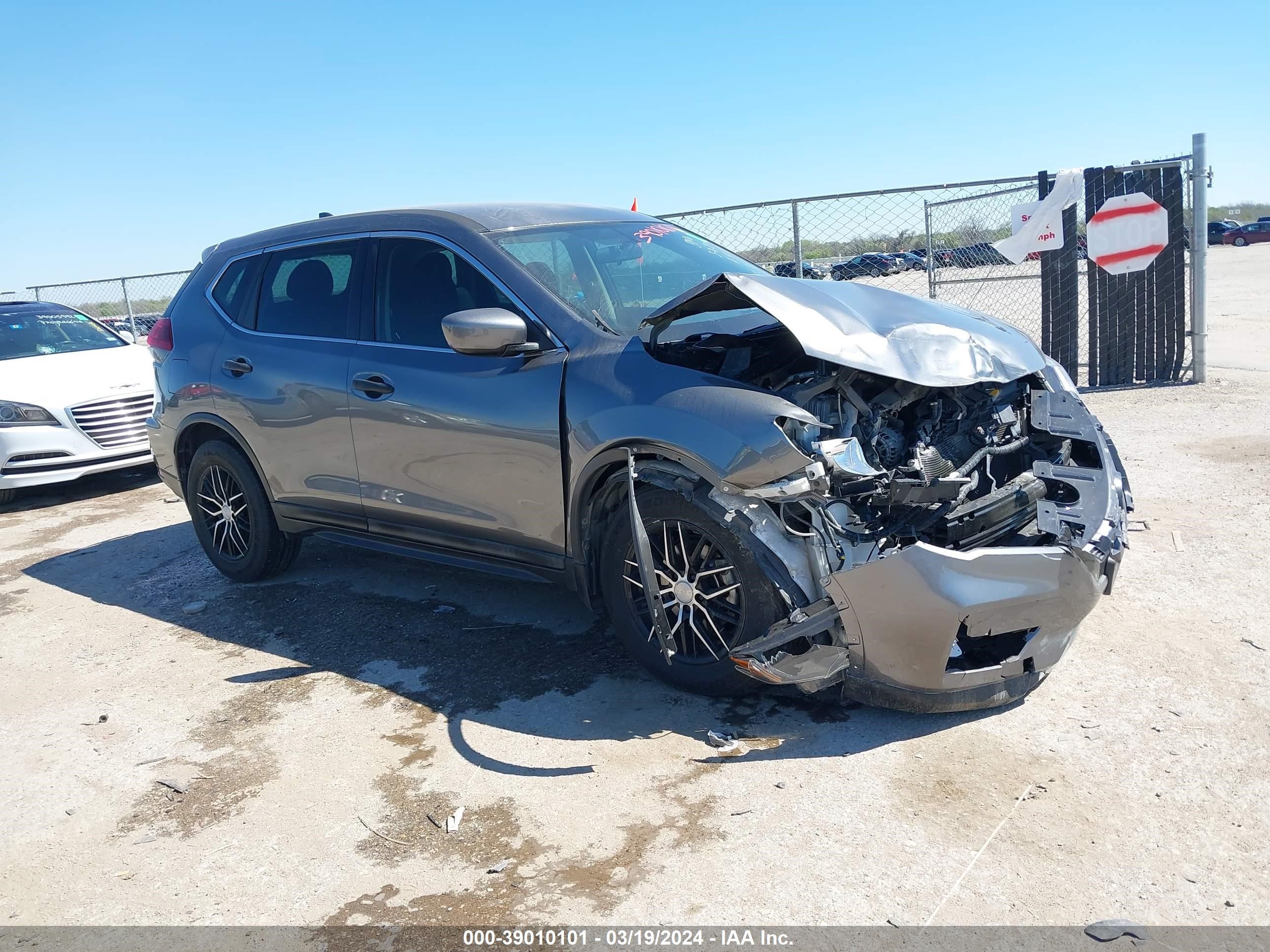 NISSAN ROGUE 2018 5n1at2mt8jc752665