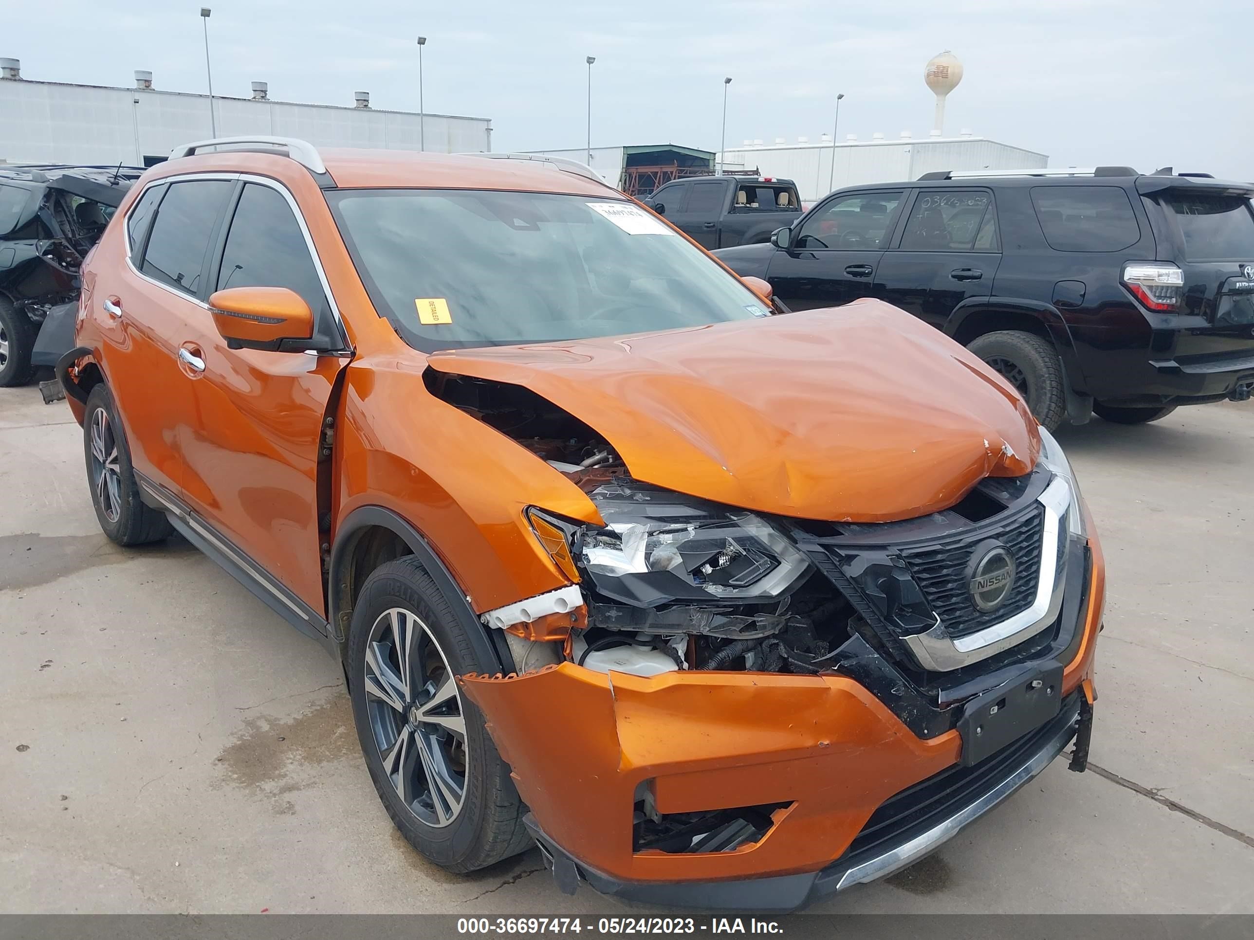 NISSAN ROGUE 2018 5n1at2mt8jc779428