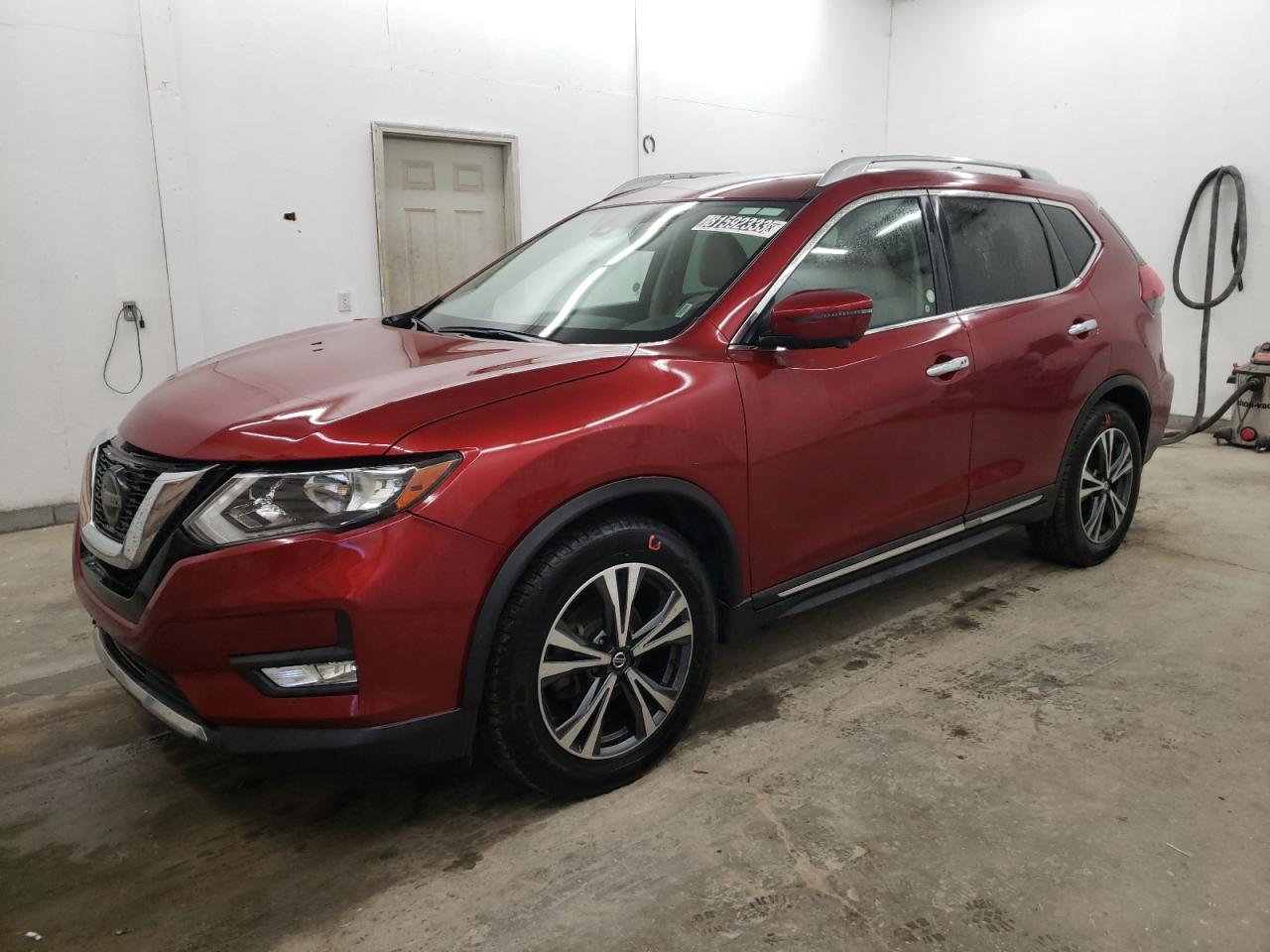 NISSAN ROGUE 2018 5n1at2mt8jc846027