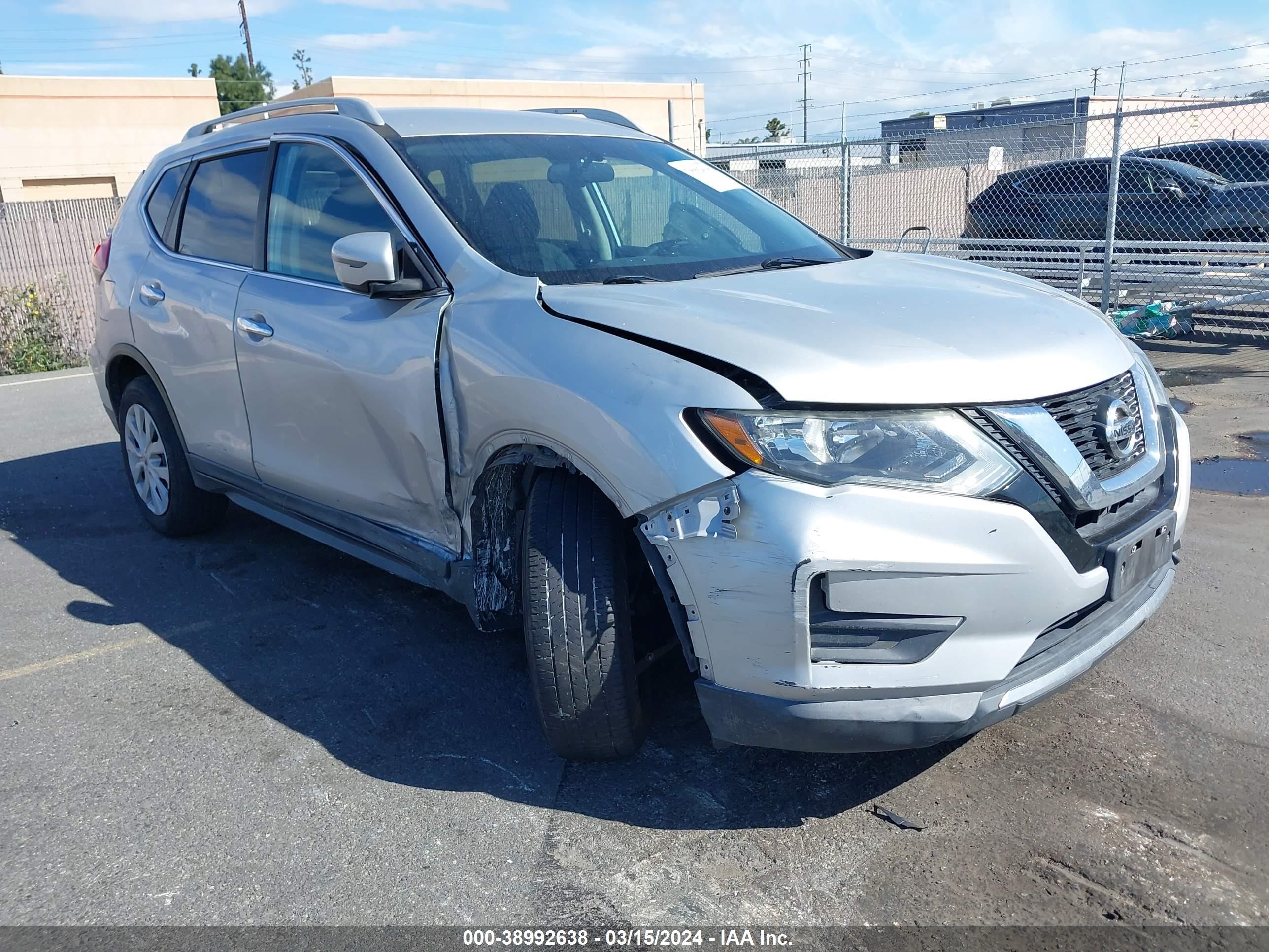 NISSAN ROGUE 2017 5n1at2mt9hc773499