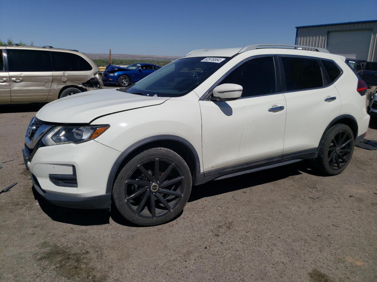 NISSAN ROGUE 2017 5n1at2mt9hc821597