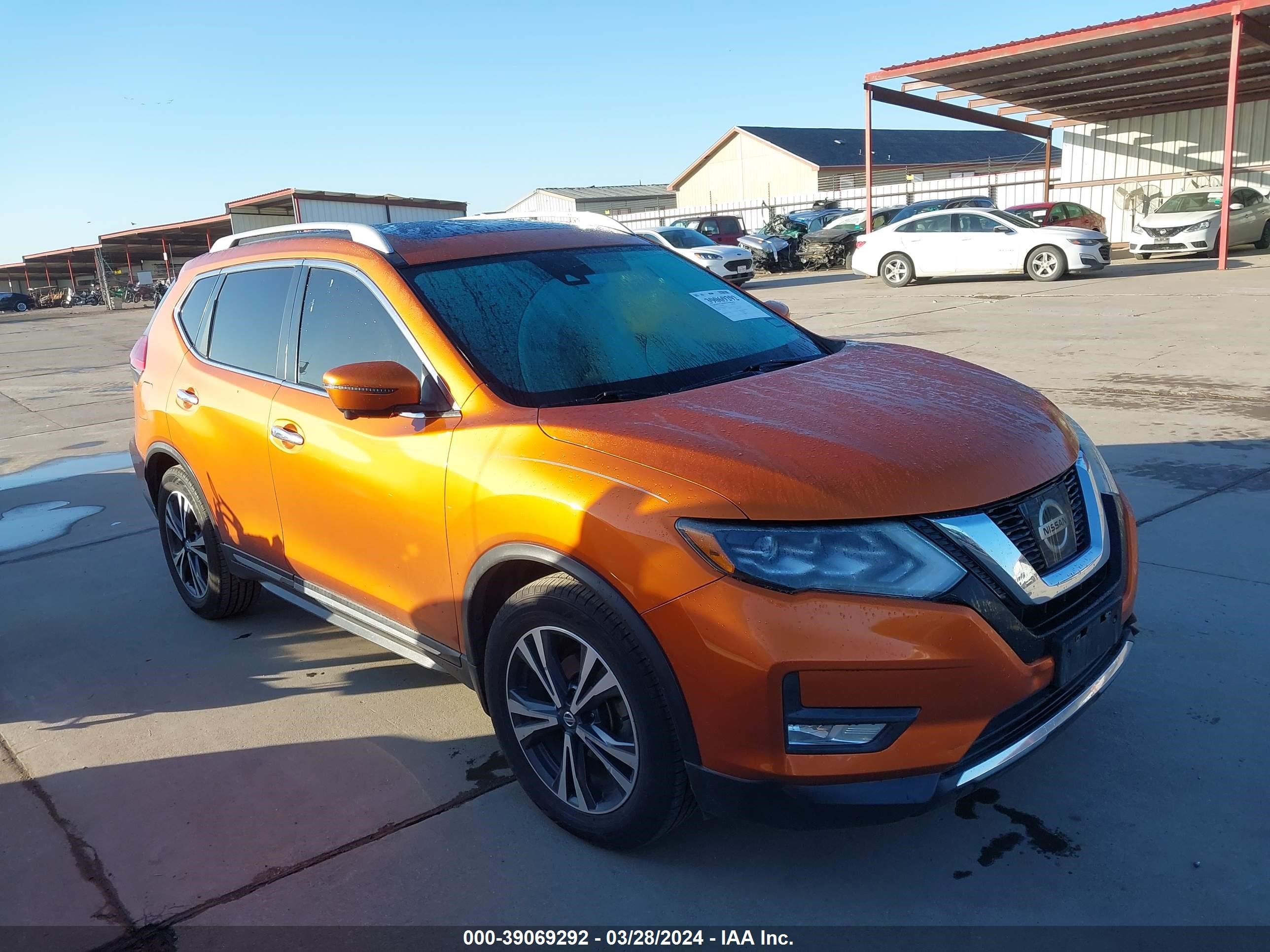 NISSAN ROGUE 2017 5n1at2mt9hc853529