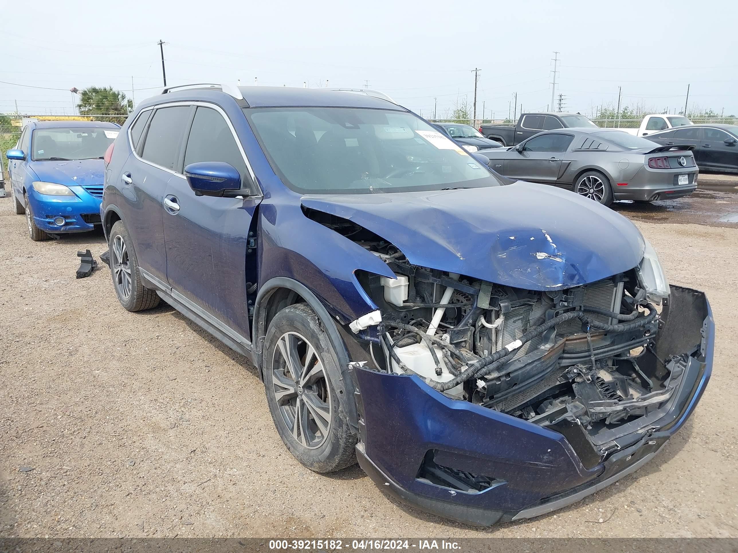 NISSAN ROGUE 2017 5n1at2mt9hc866183