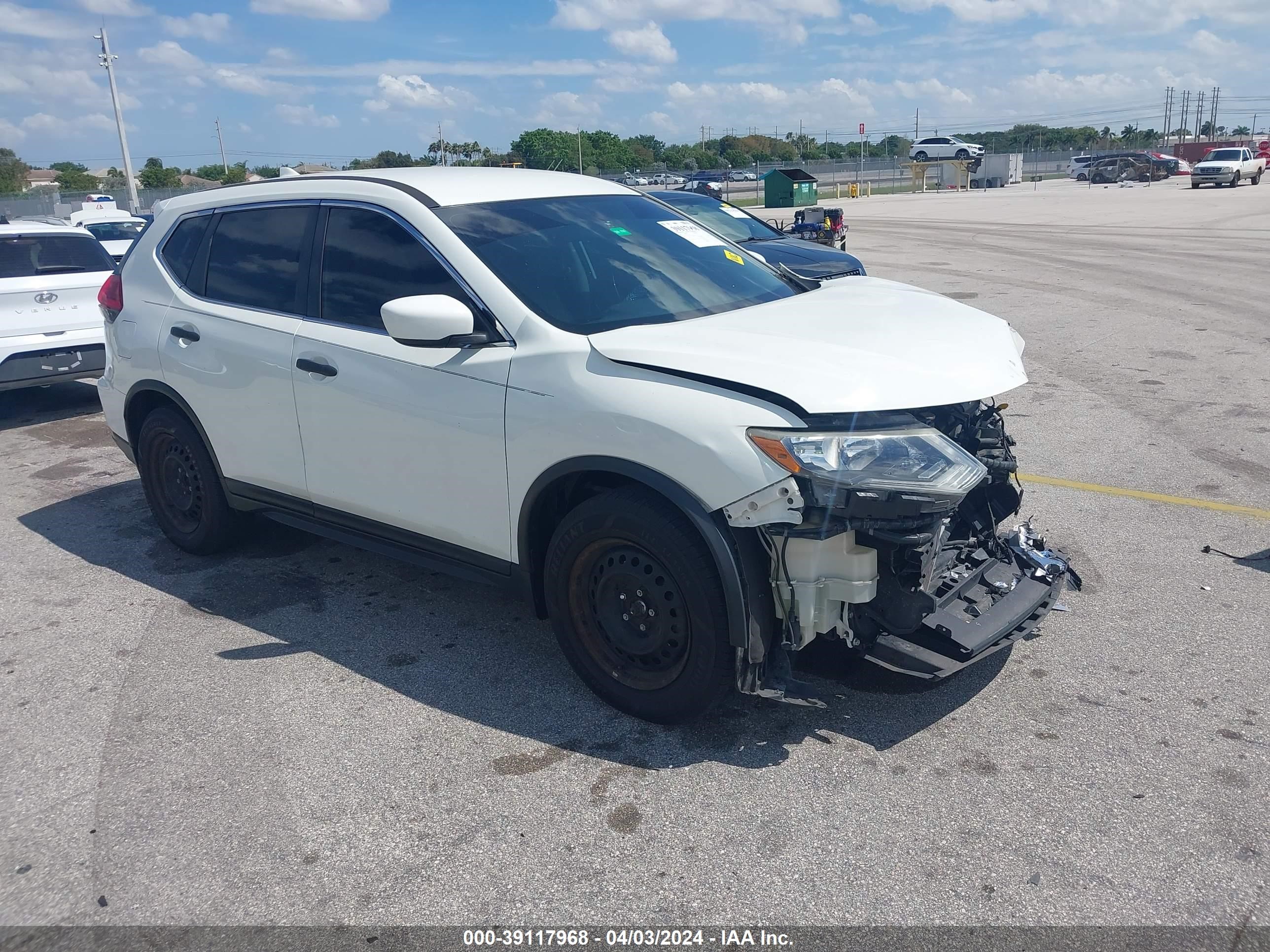 NISSAN ROGUE 2017 5n1at2mtxhc795477