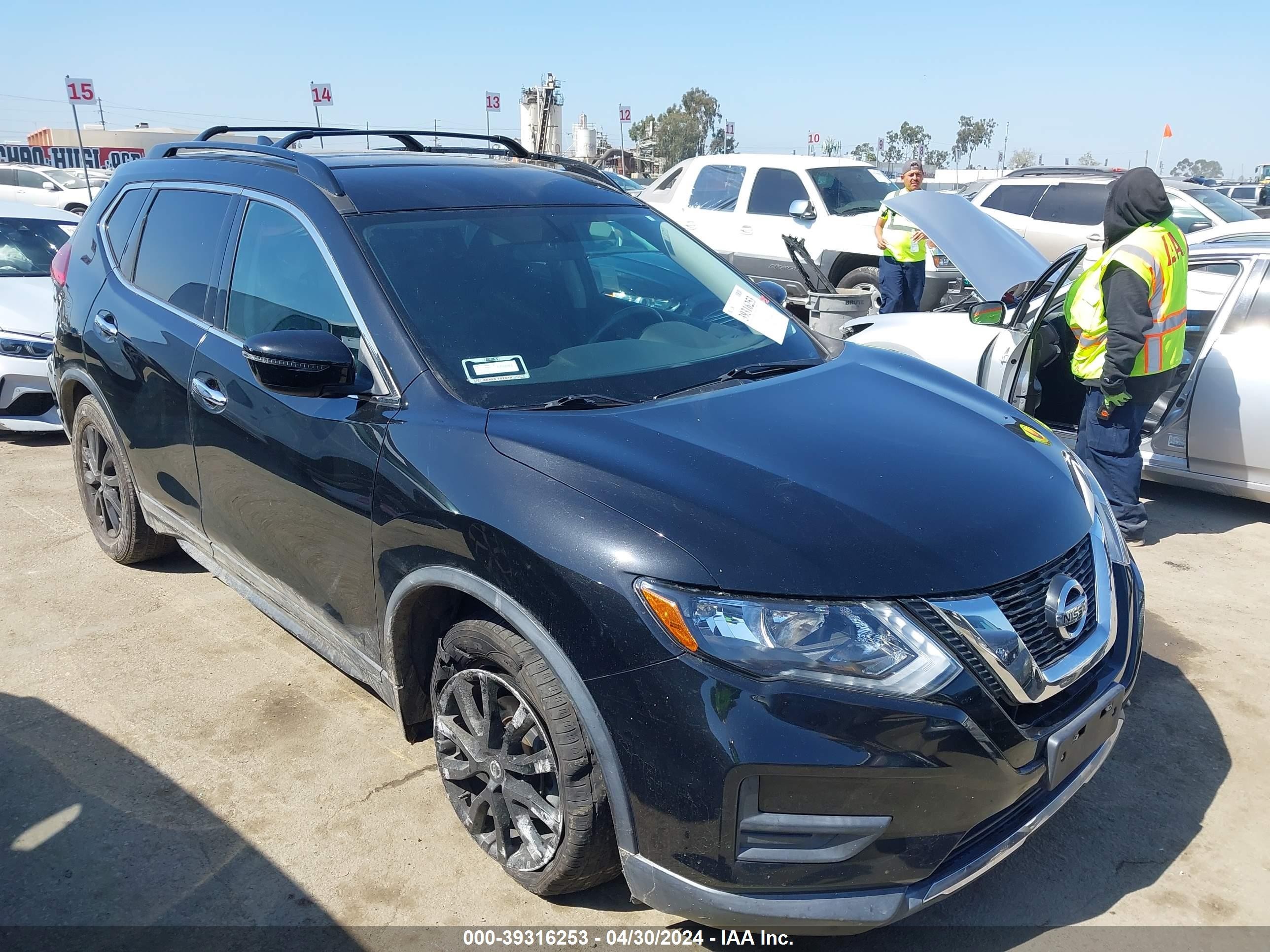 NISSAN ROGUE 2017 5n1at2mtxhc808499