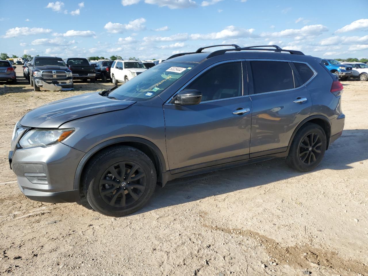 NISSAN ROGUE 2017 5n1at2mtxhc879136