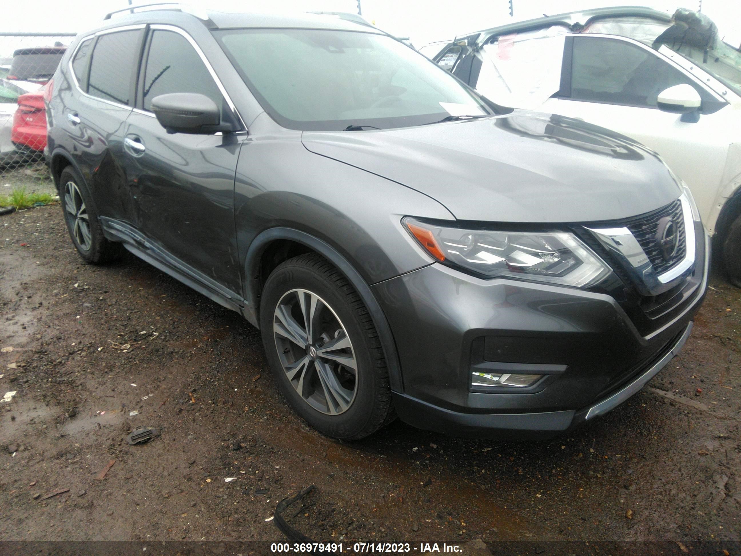 NISSAN ROGUE 2018 5n1at2mtxjc710904