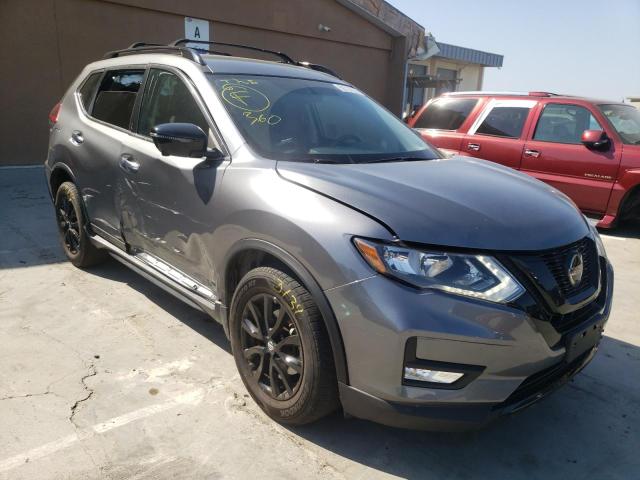 NISSAN ROGUE S 2018 5n1at2mtxjc749072