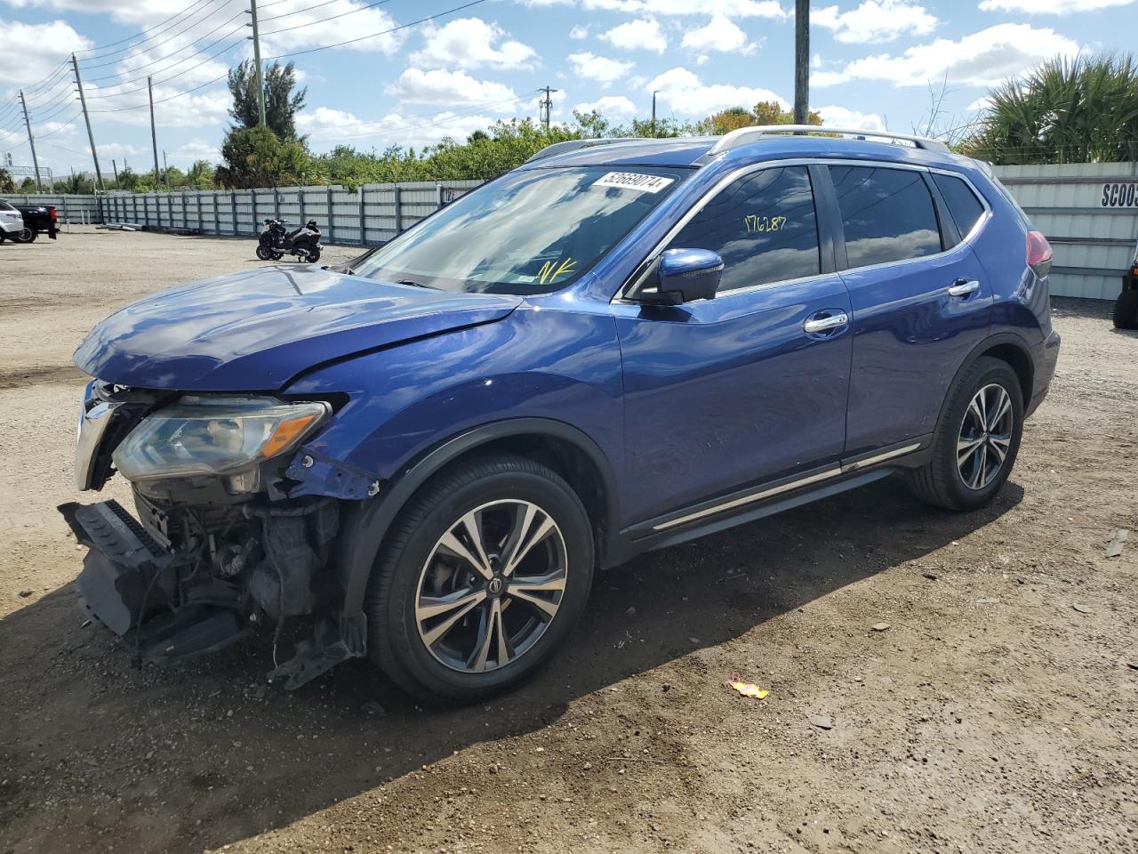 NISSAN ROGUE 2018 5n1at2mtxjc794397