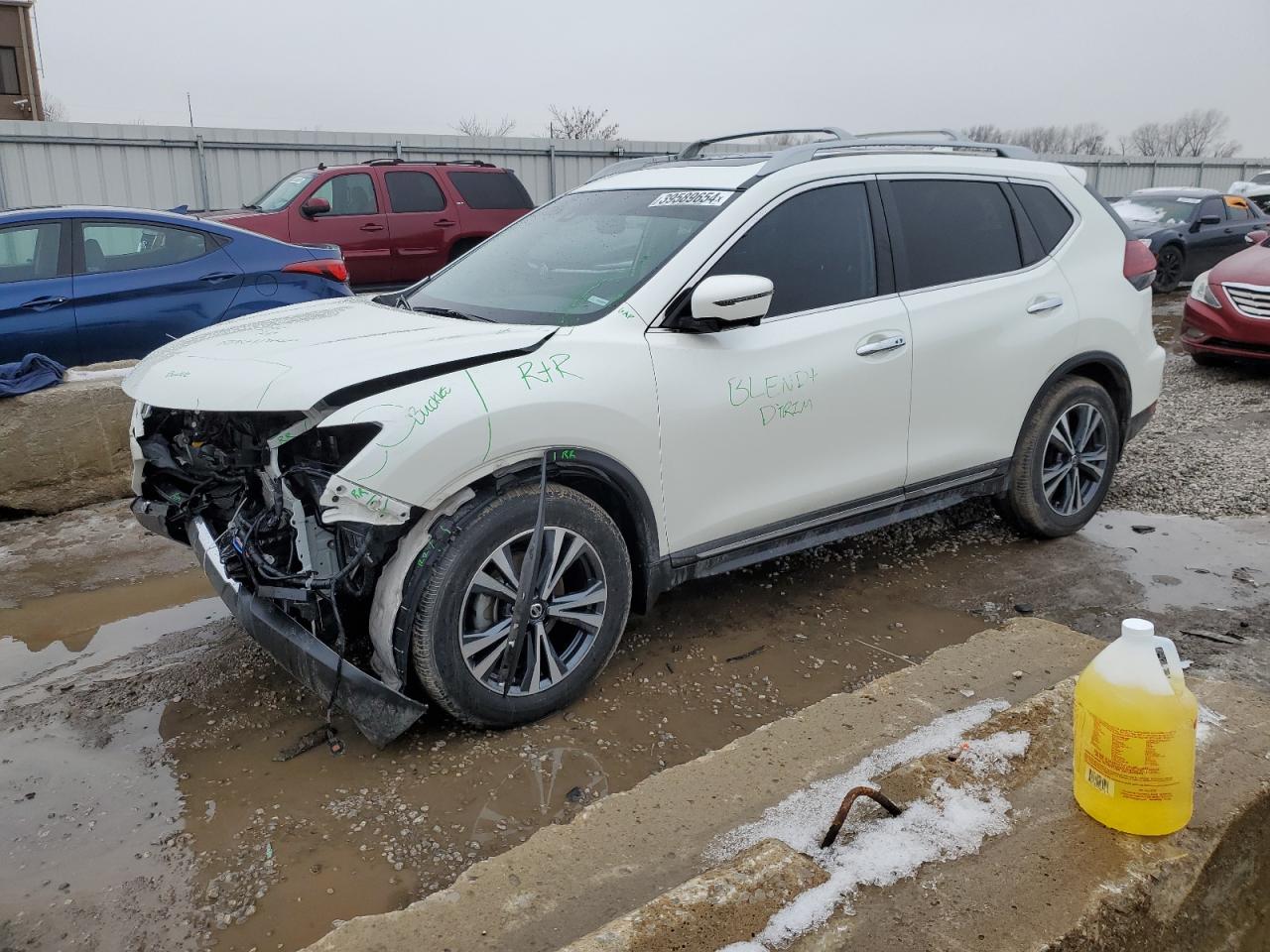 NISSAN ROGUE 2018 5n1at2mtxjc804054