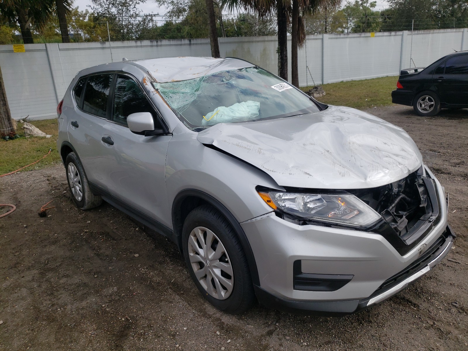 NISSAN ROGUE S 2019 5n1at2mtxkc814732