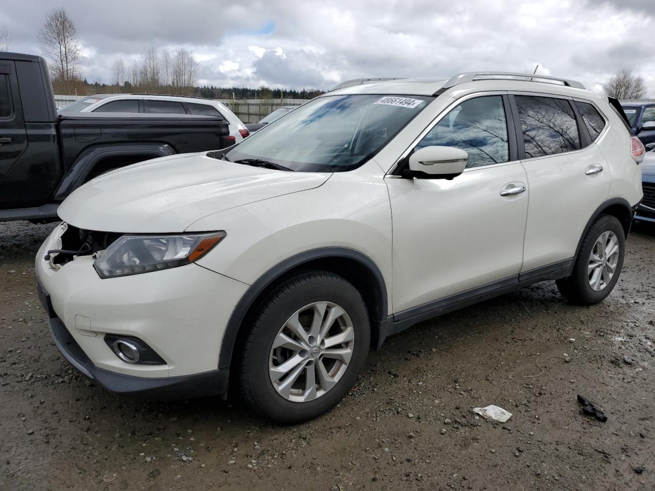 NISSAN ROGUE 2015 5n1at2mv0fc775107