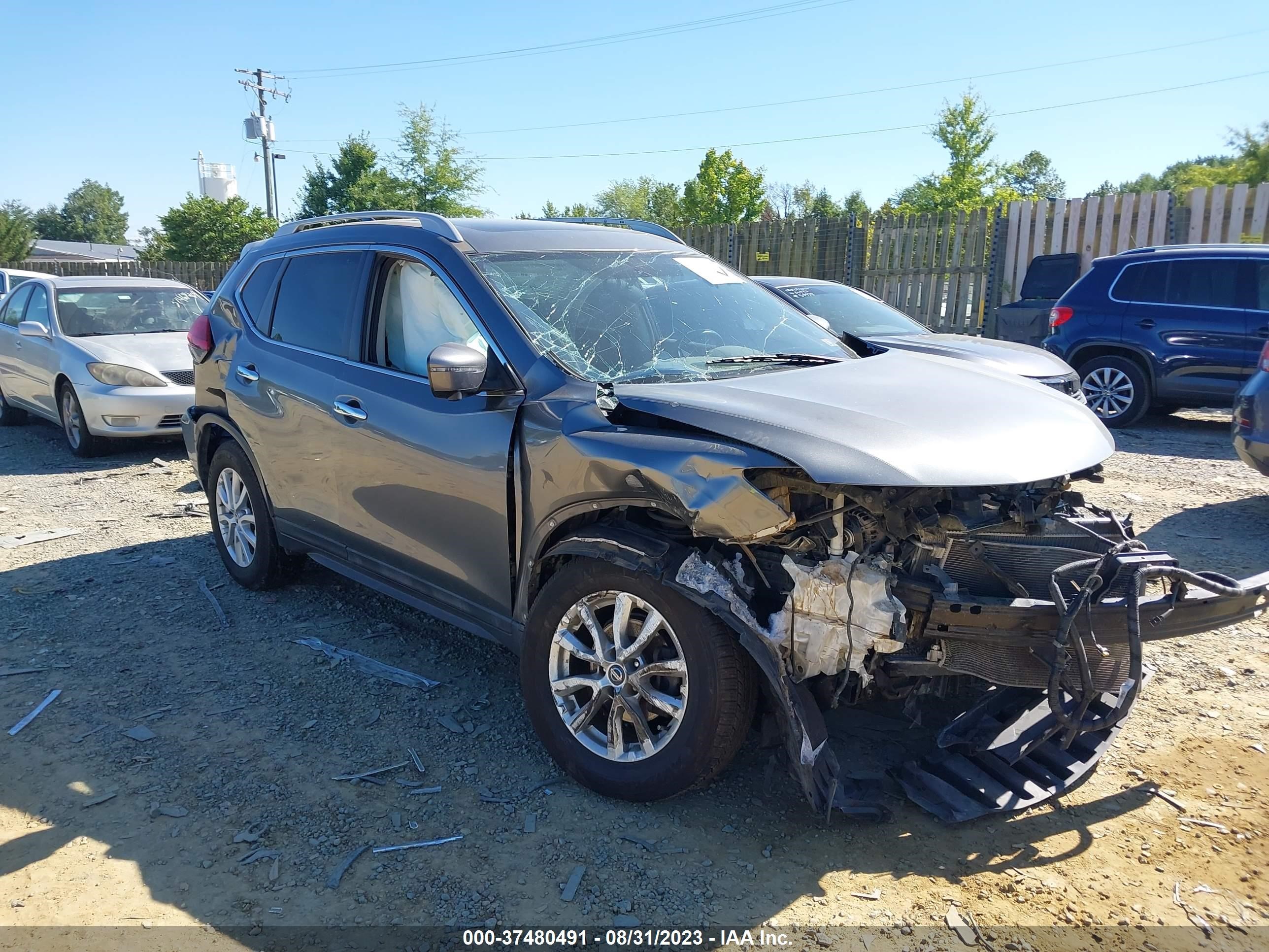 NISSAN ROGUE 2017 5n1at2mv0hc758505