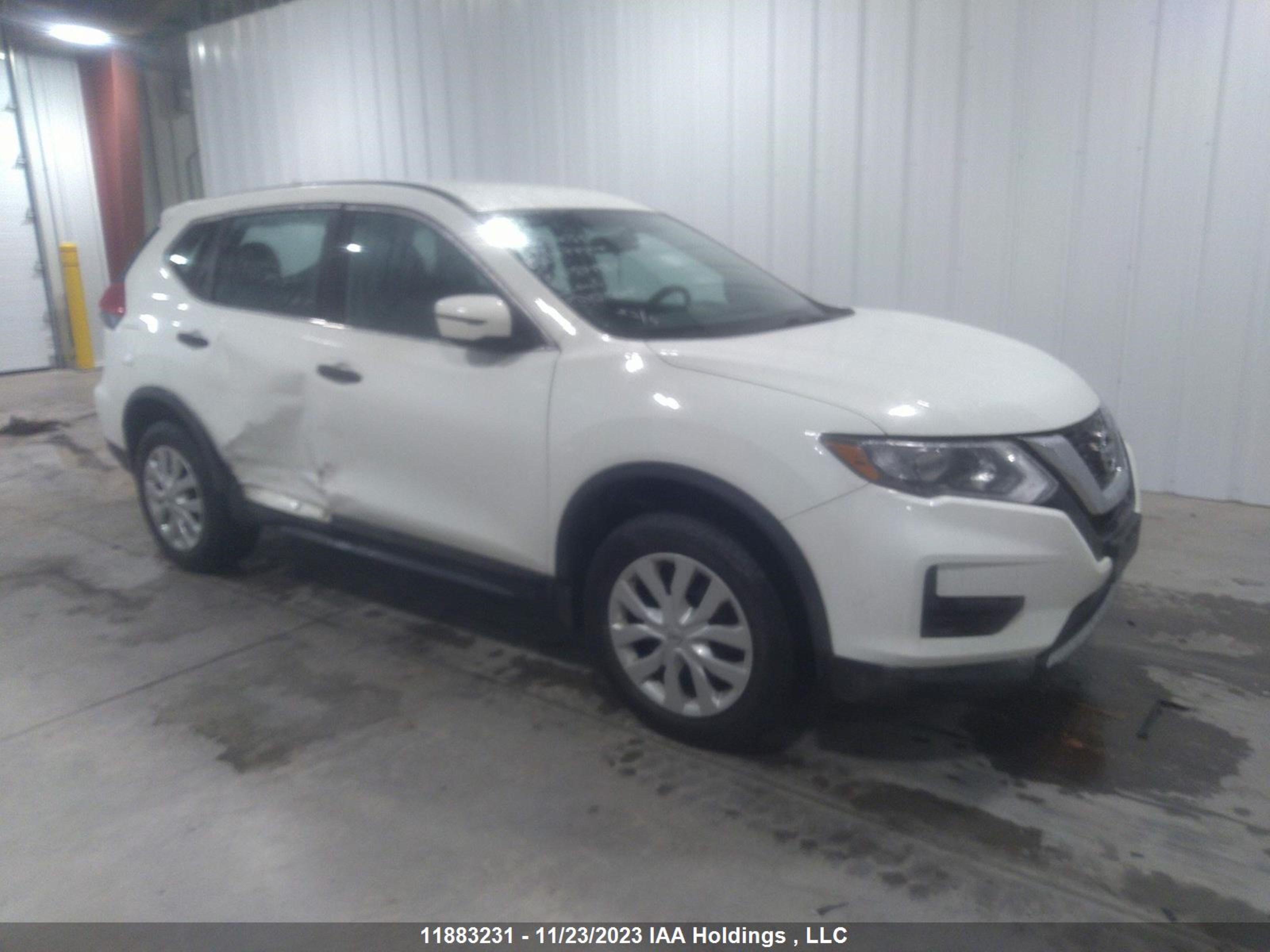 NISSAN ROGUE 2017 5n1at2mv0hc805581