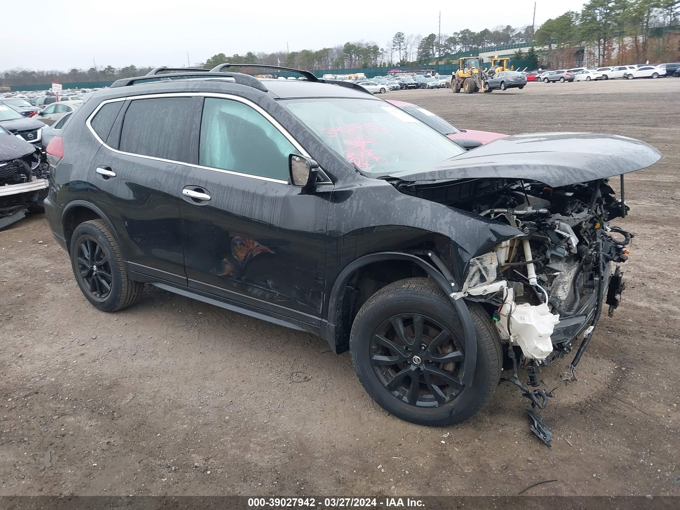 NISSAN ROGUE 2018 5n1at2mv0jc726465