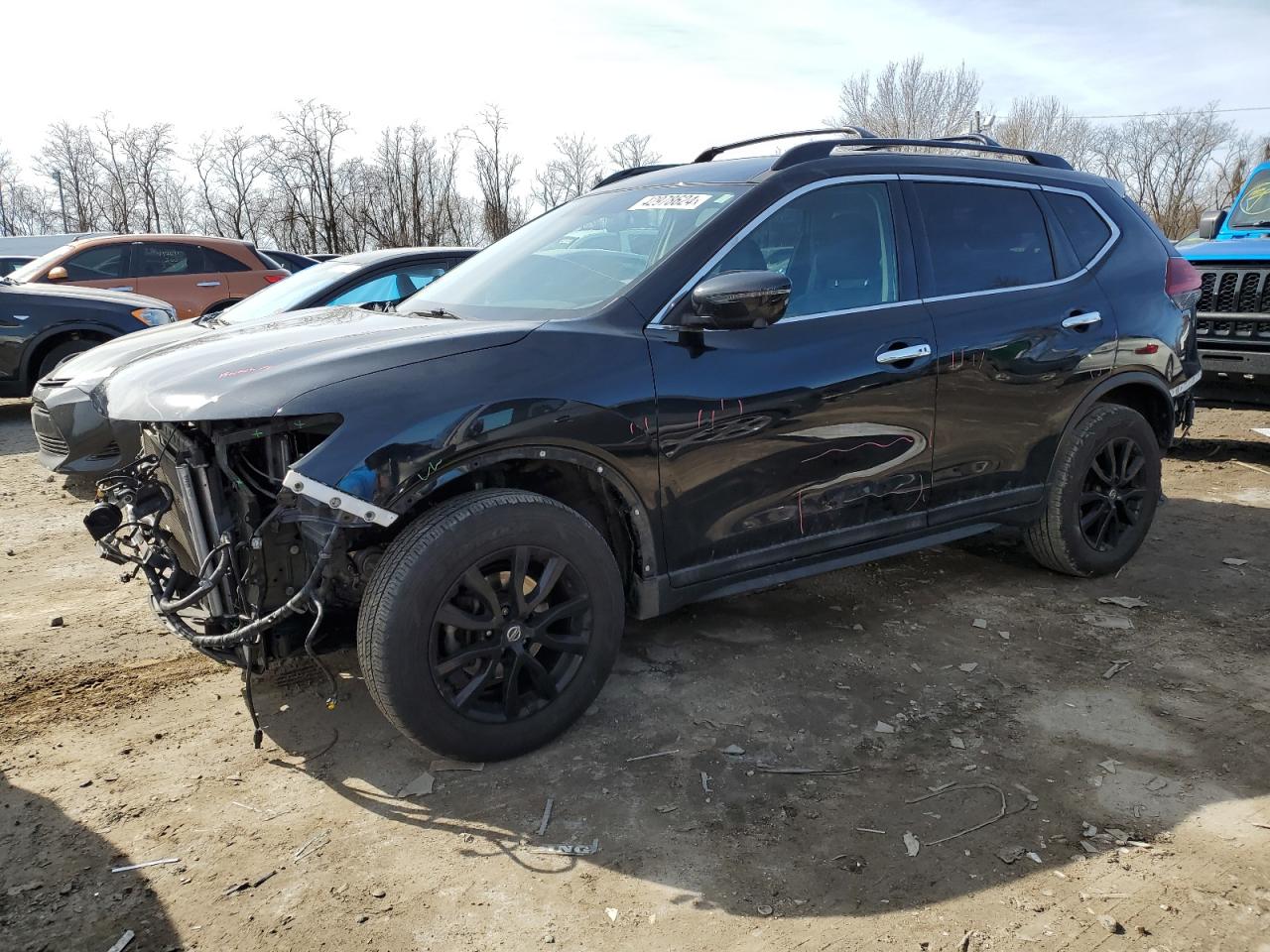 NISSAN ROGUE 2018 5n1at2mv0jc737370