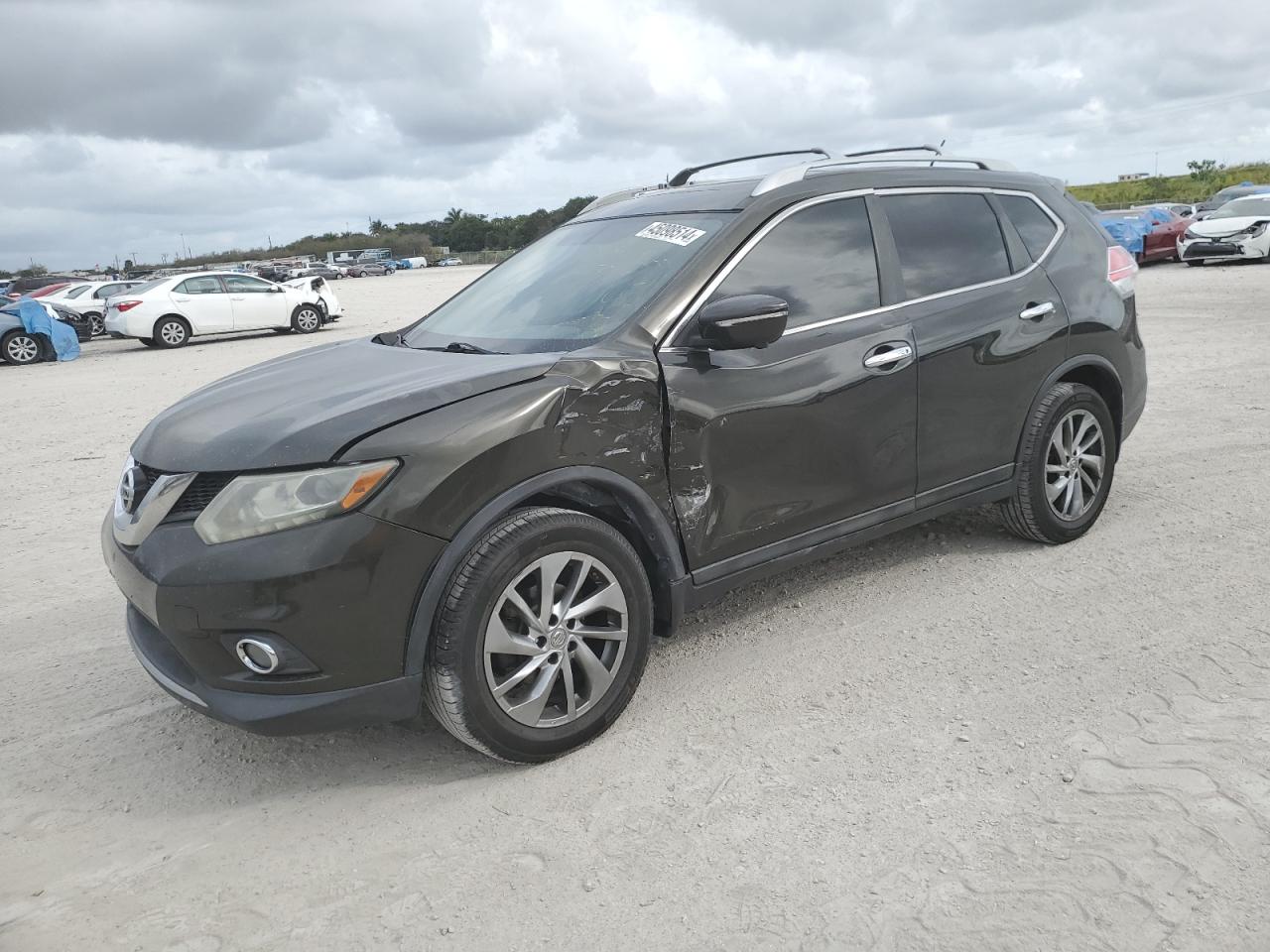 NISSAN ROGUE 2015 5n1at2mv1fc812827