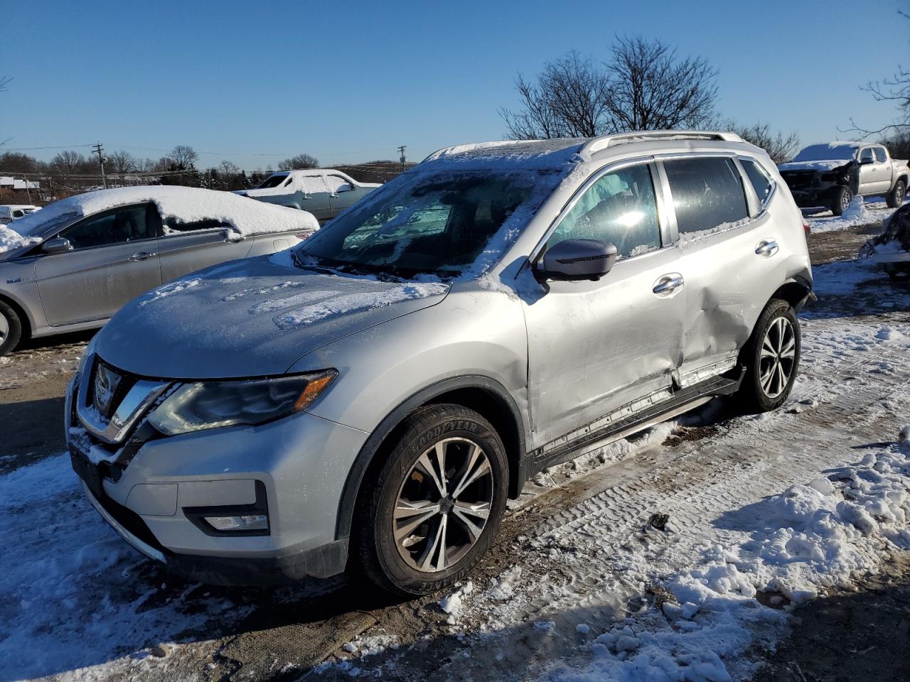 NISSAN ROGUE 2017 5n1at2mv1hc743303